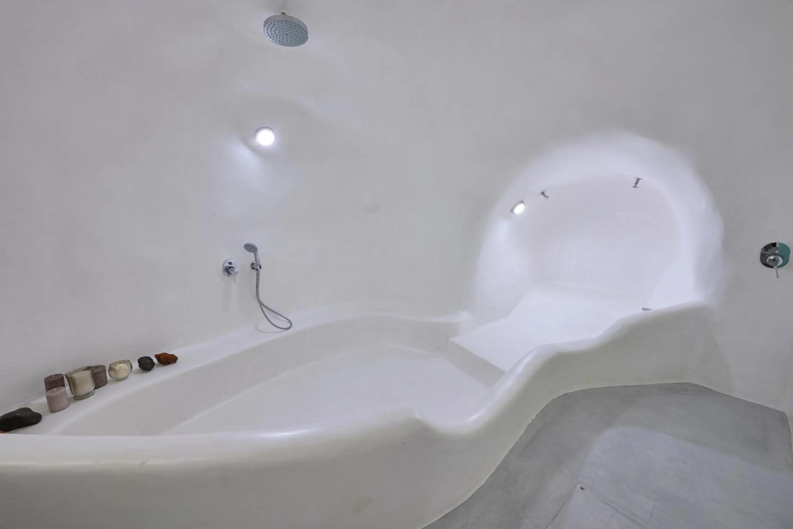 Shower in Cave Suite Oia