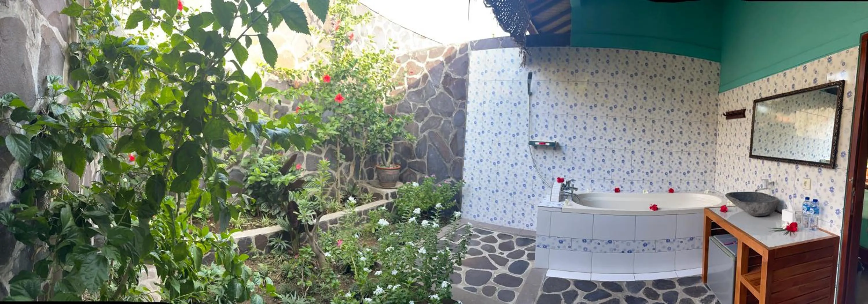 Bathroom in 1000 Dream Bungalow