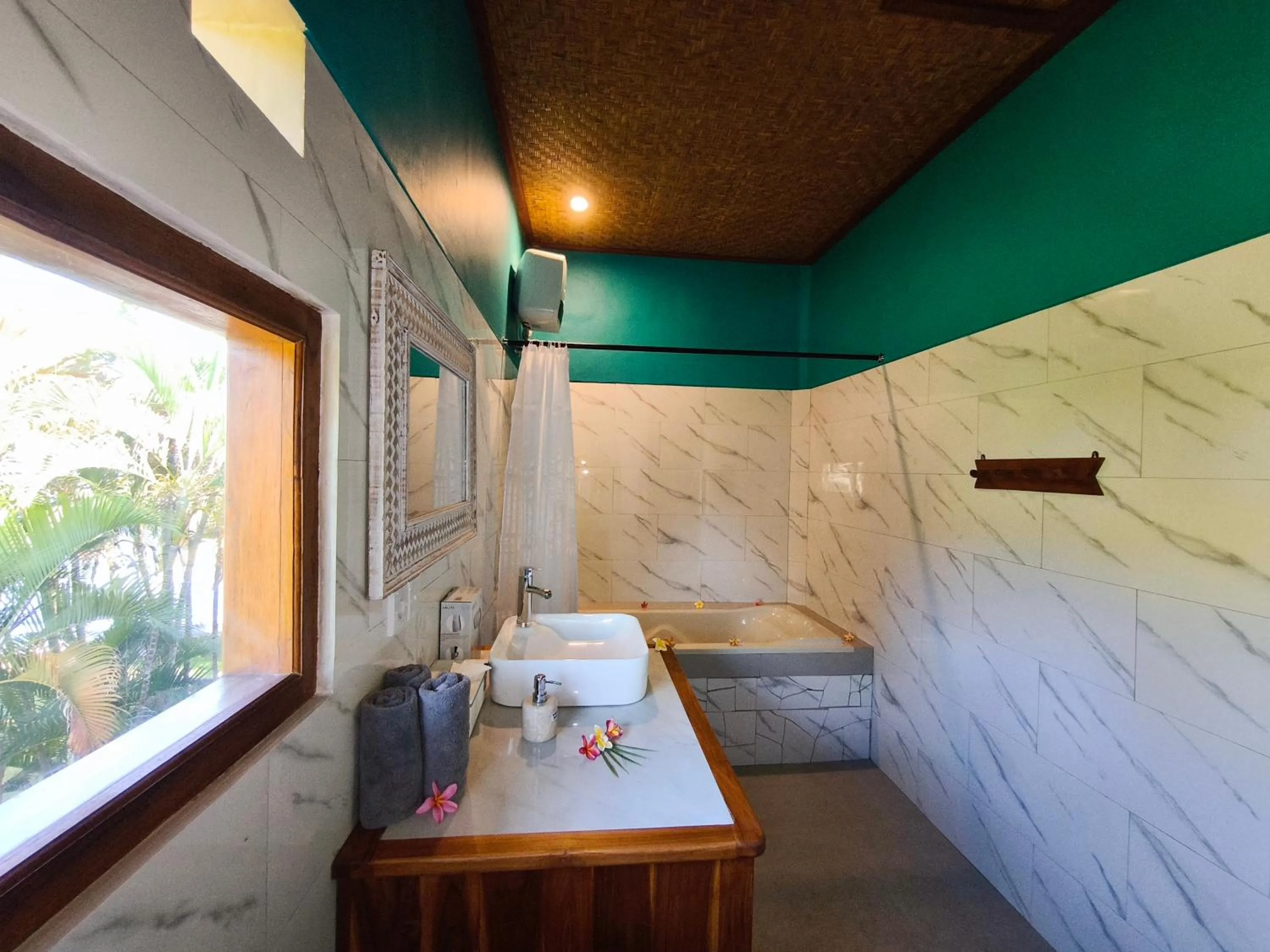 Bathroom in 1000 Dream Bungalow