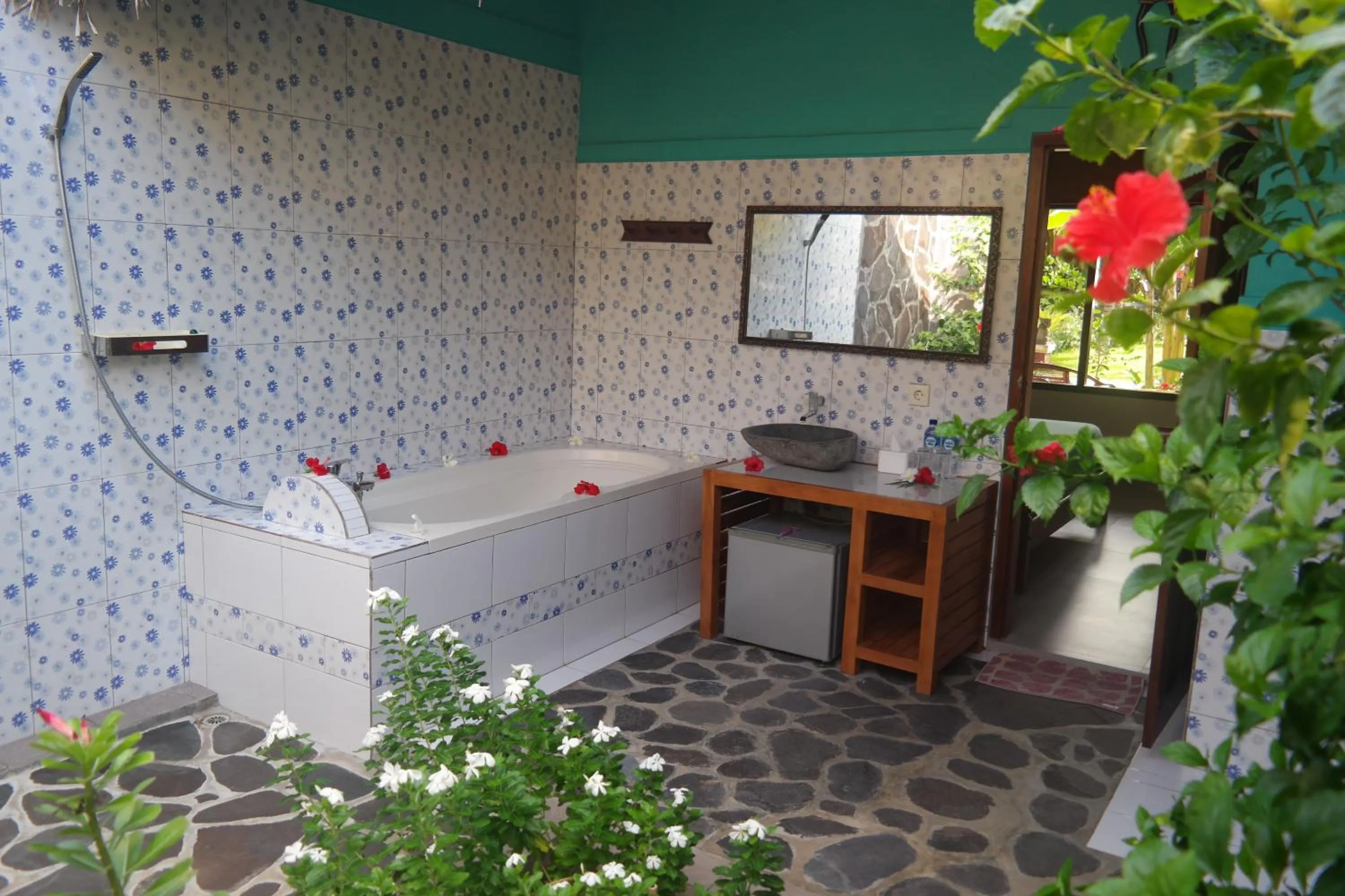 Bathroom in 1000 Dream Bungalow
