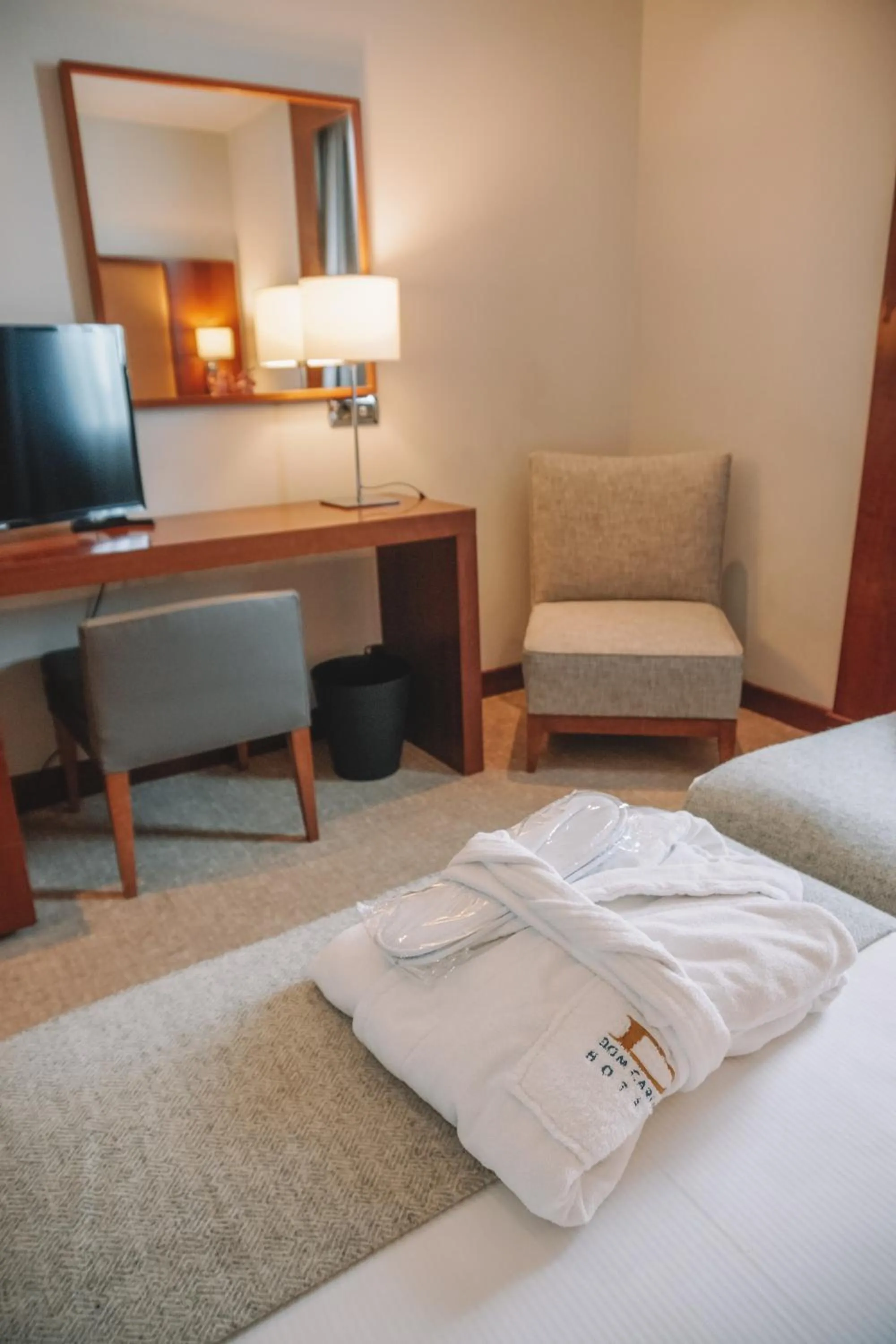 TV and multimedia, Bed in Hotel Dom Carlos Liberty