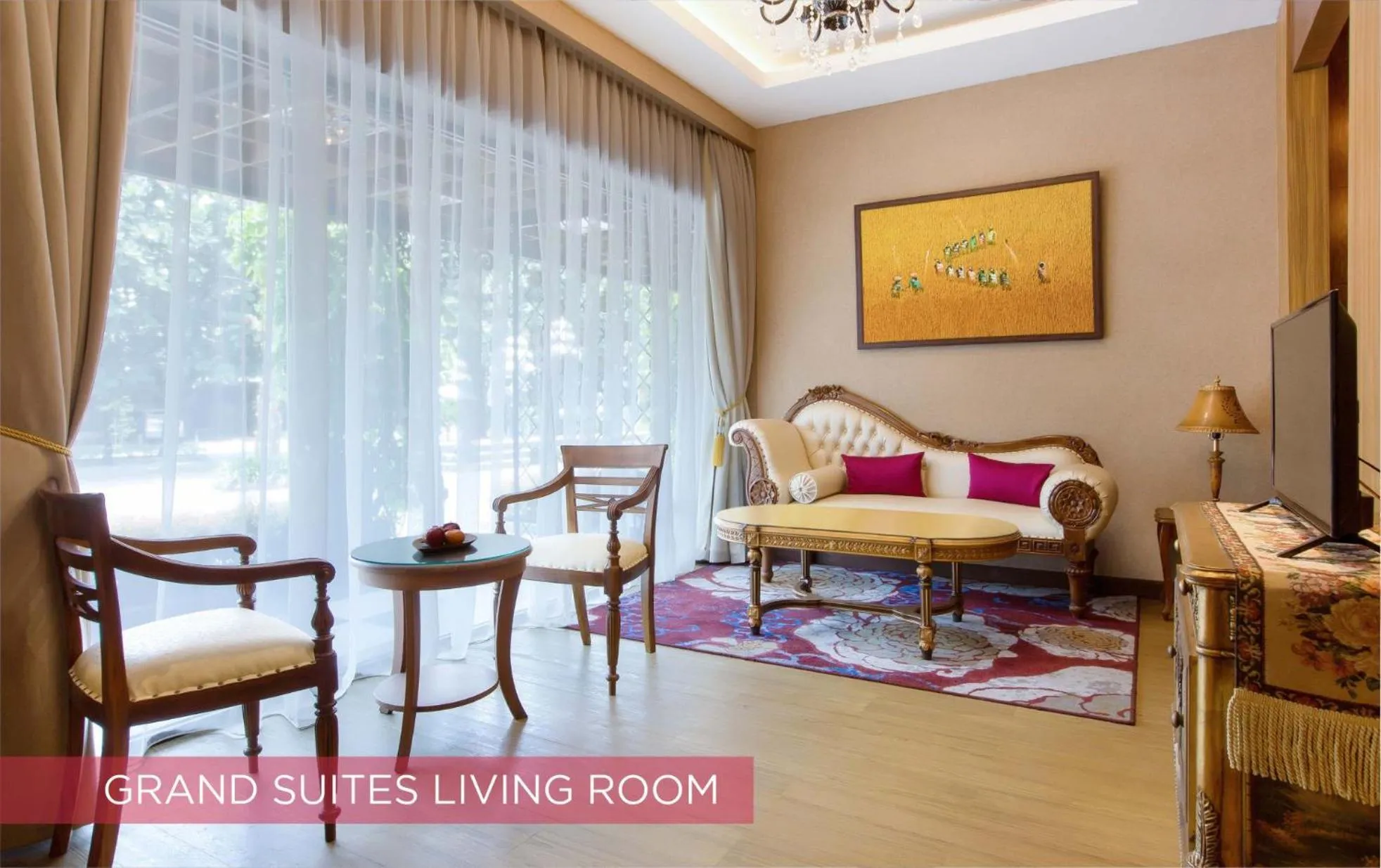 Living room in Ramada Suites By Wyndham Solo