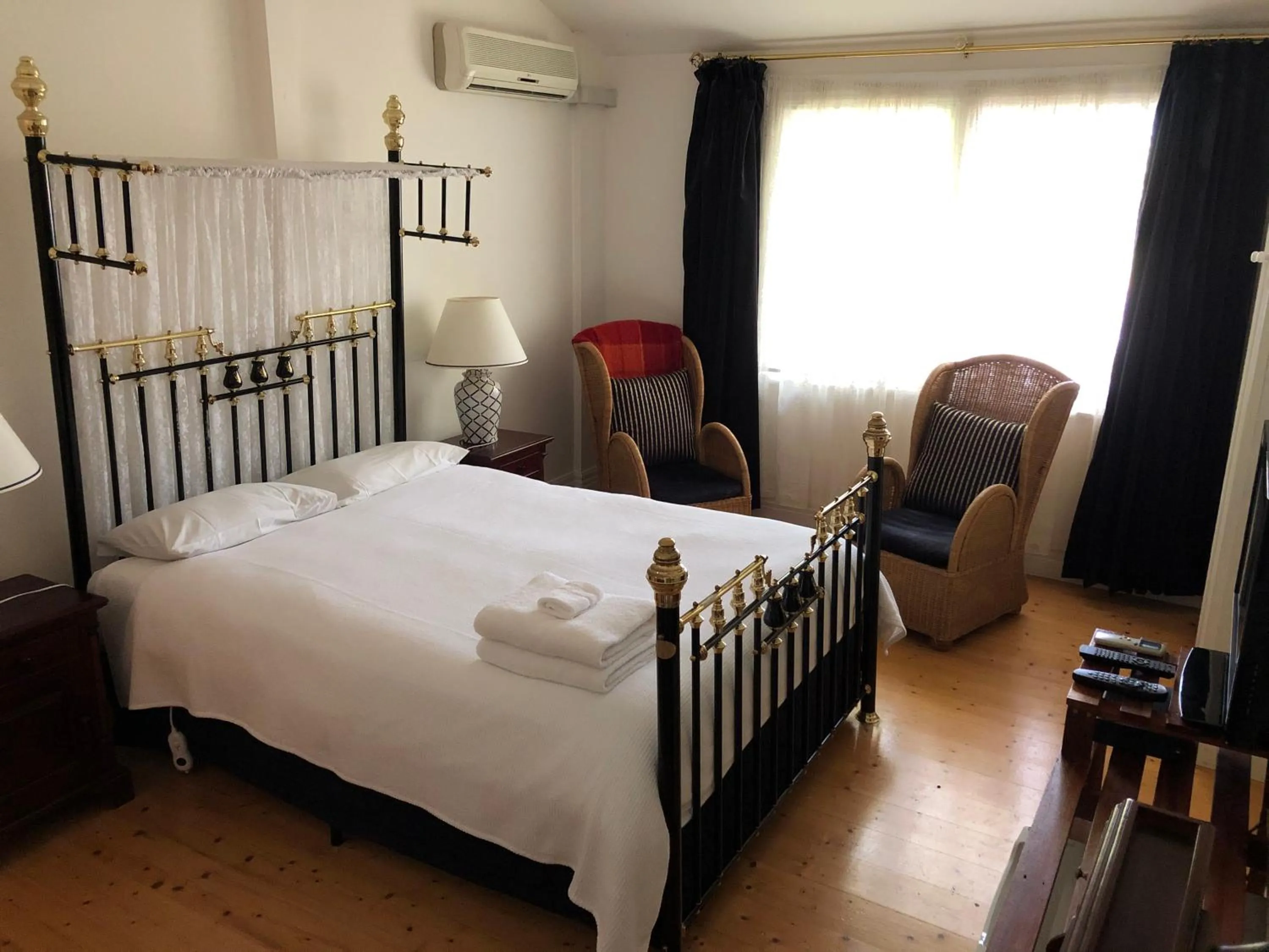 Bedroom, Bed in Lorelei Bed & Breakfast