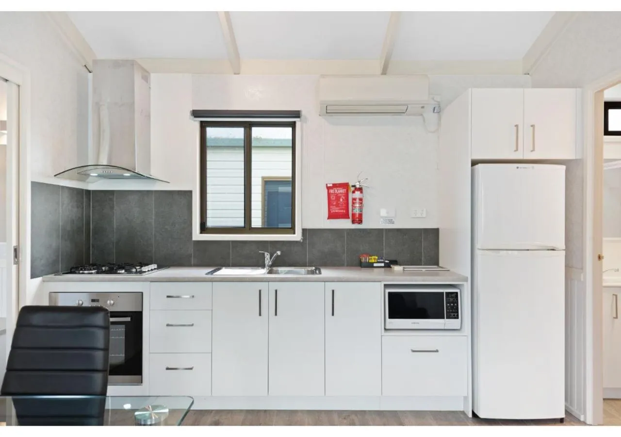 Kitchen or kitchenette in Discovery Parks - Warrnambool