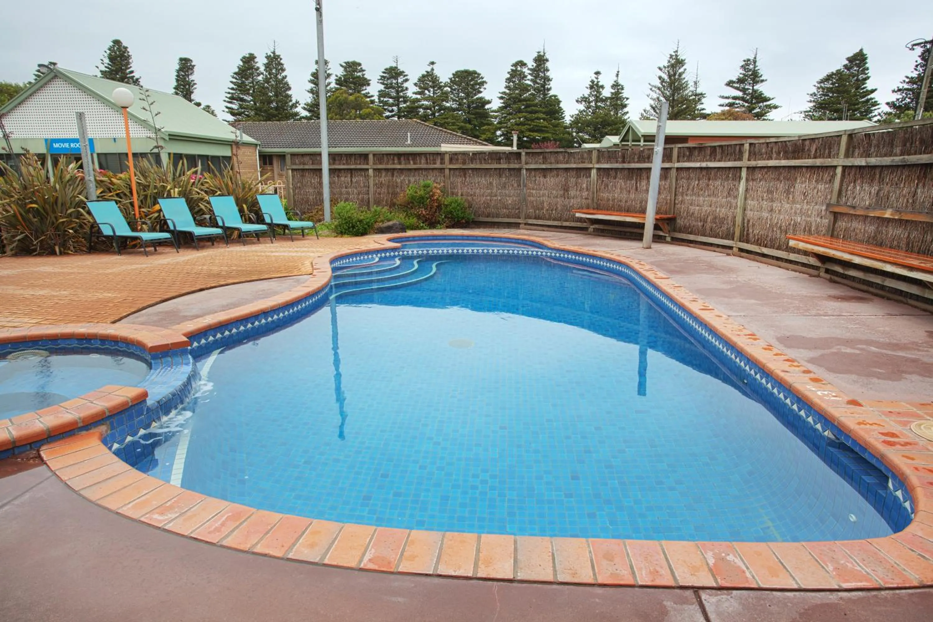 Swimming pool in Discovery Parks - Warrnambool