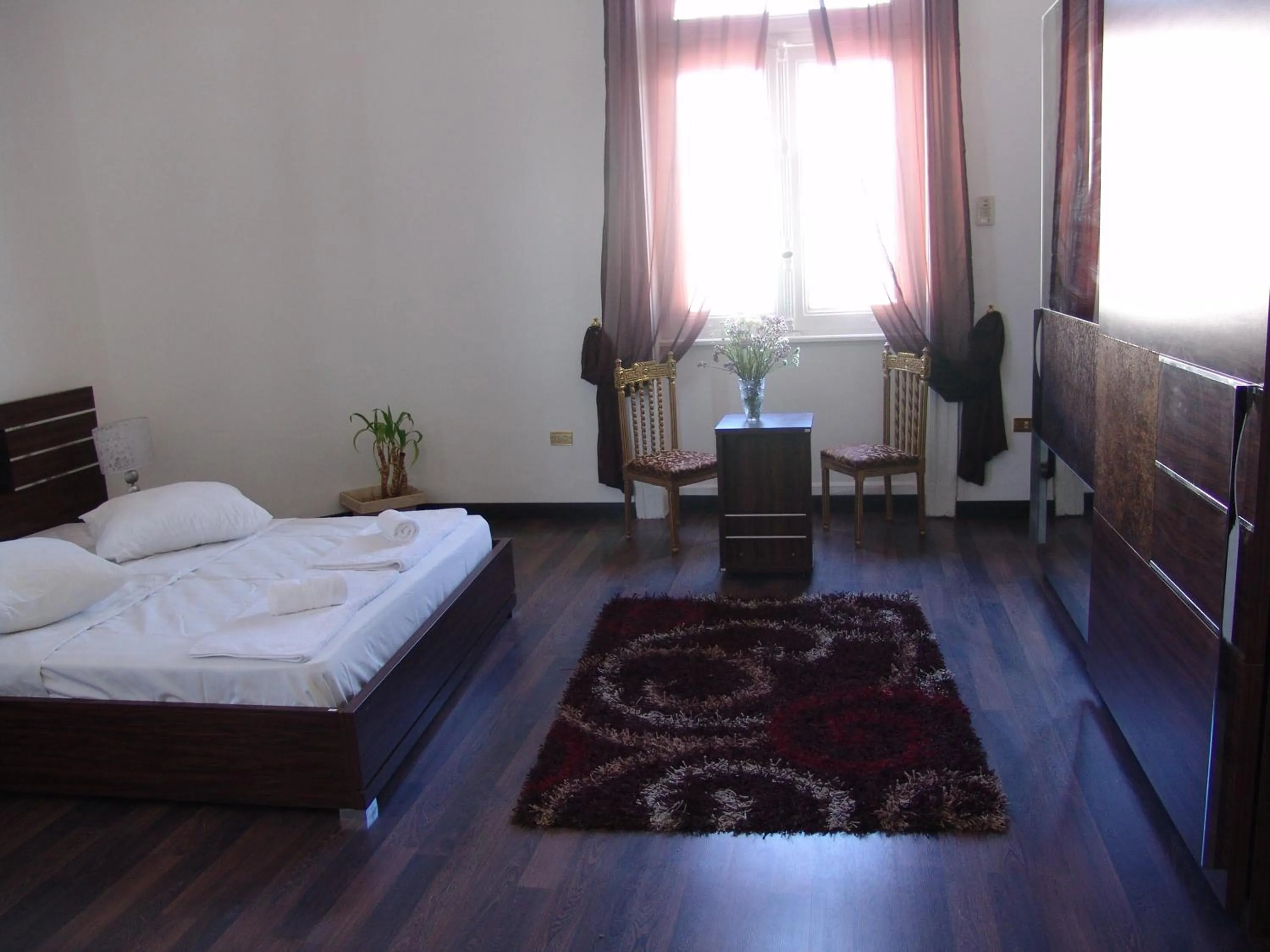 Day, Bed in Hotel Grand Royal Cairo