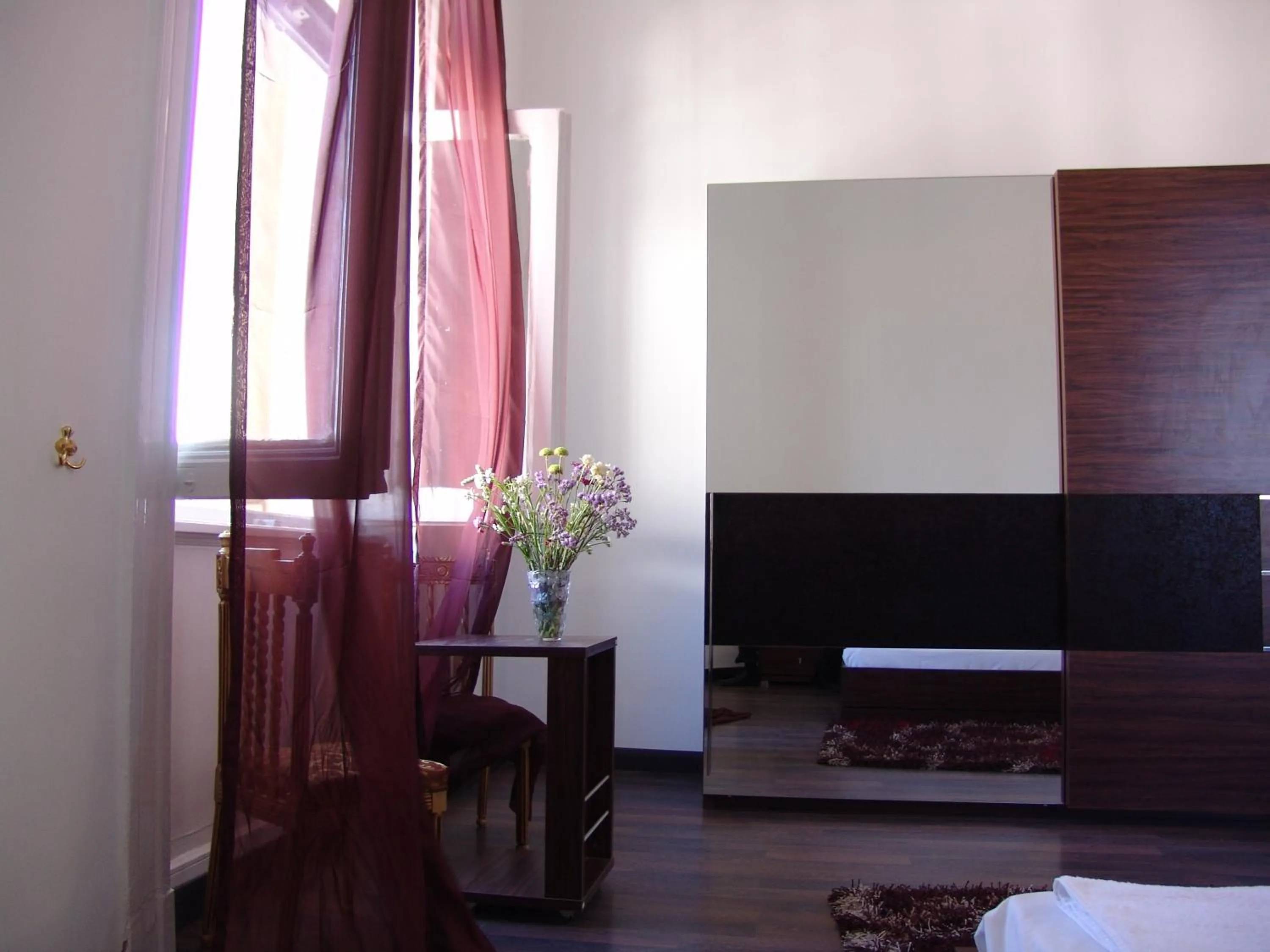 Day, Bed in Hotel Grand Royal Cairo