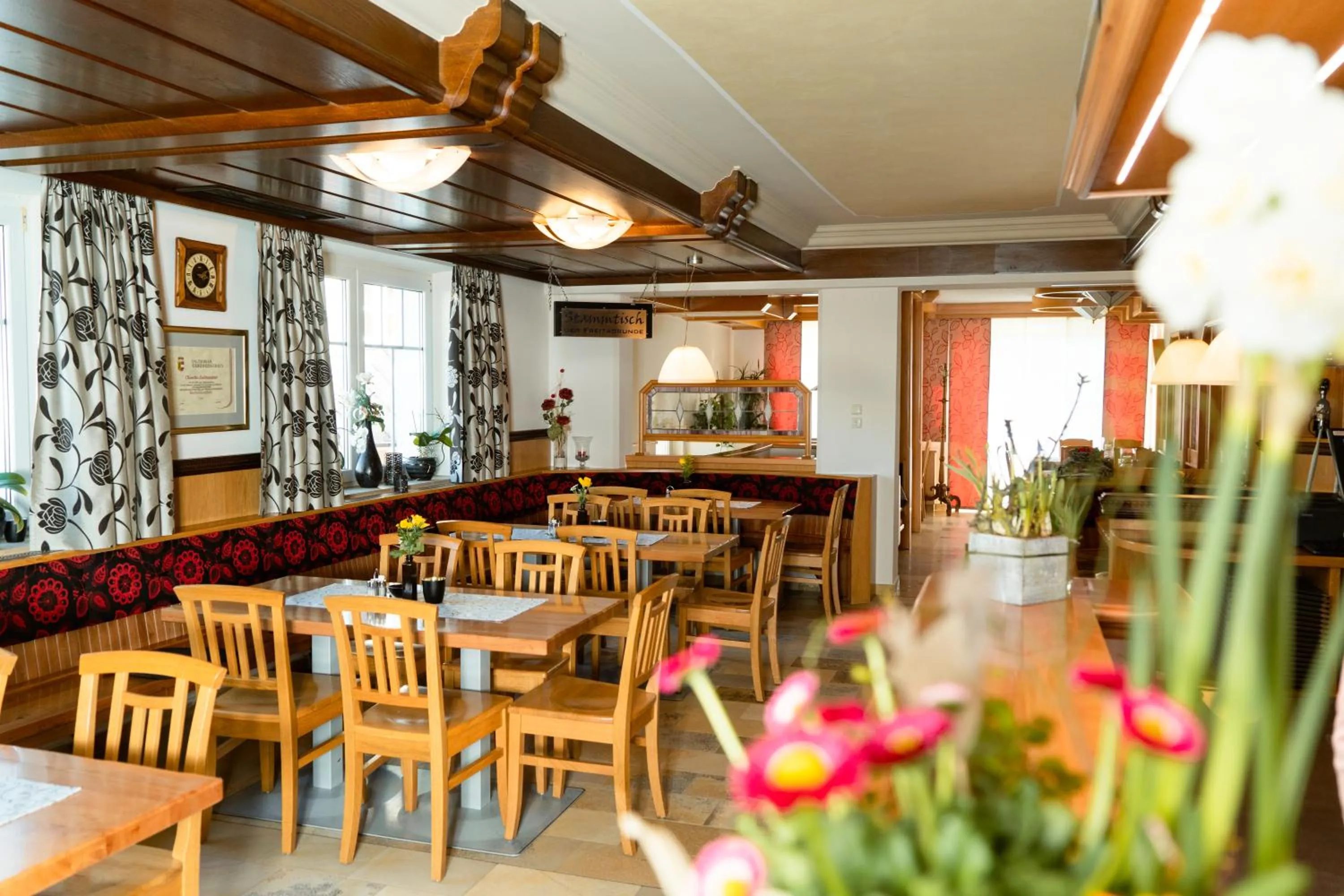 Restaurant/places to eat in Strattnerhof