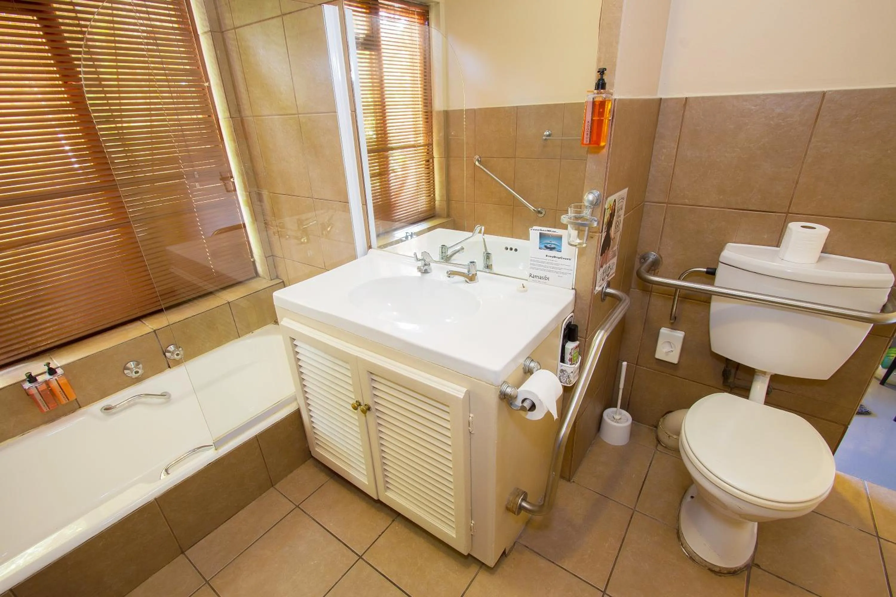 Bathroom in Ramasibi Guest Services