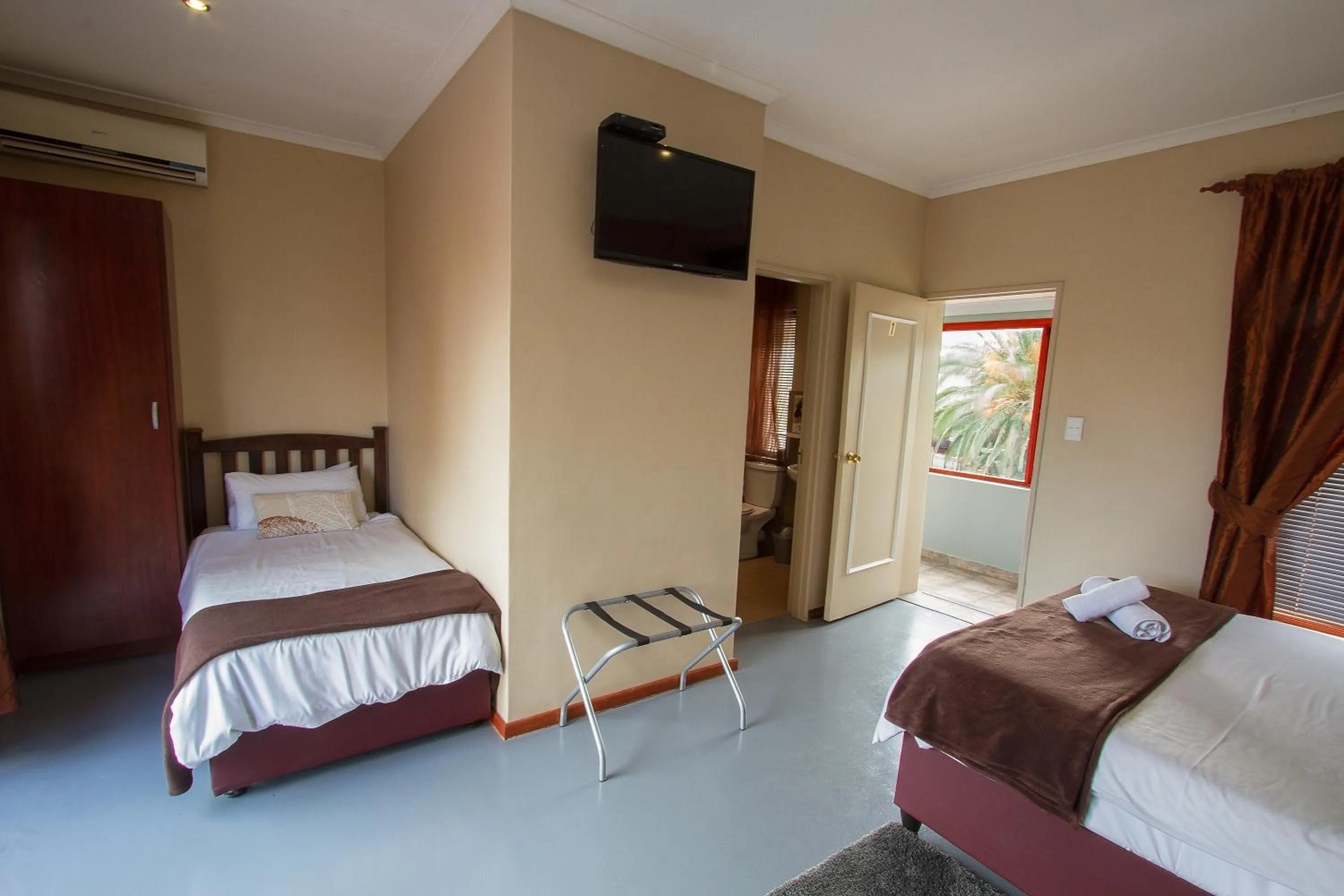 Photo of the whole room, Bed in Ramasibi Guest Services