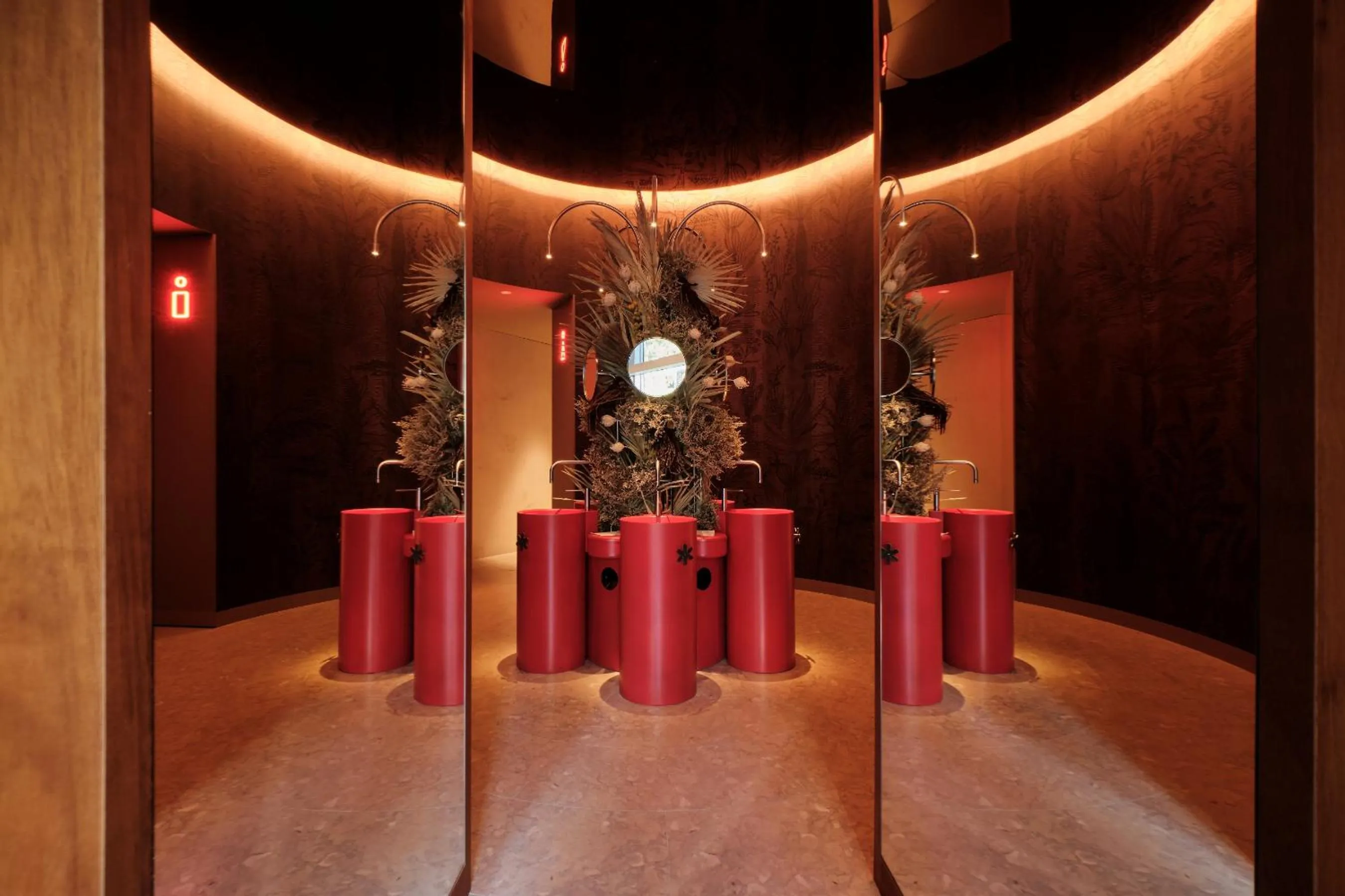 Restaurant/places to eat in Corinthia Lisbon