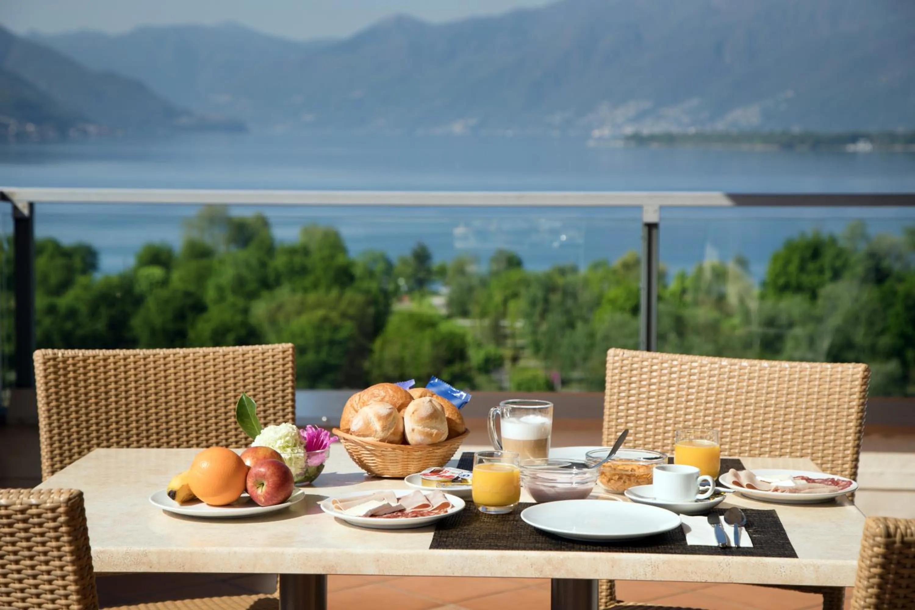 Restaurant/places to eat in Hotel Village Campofelice