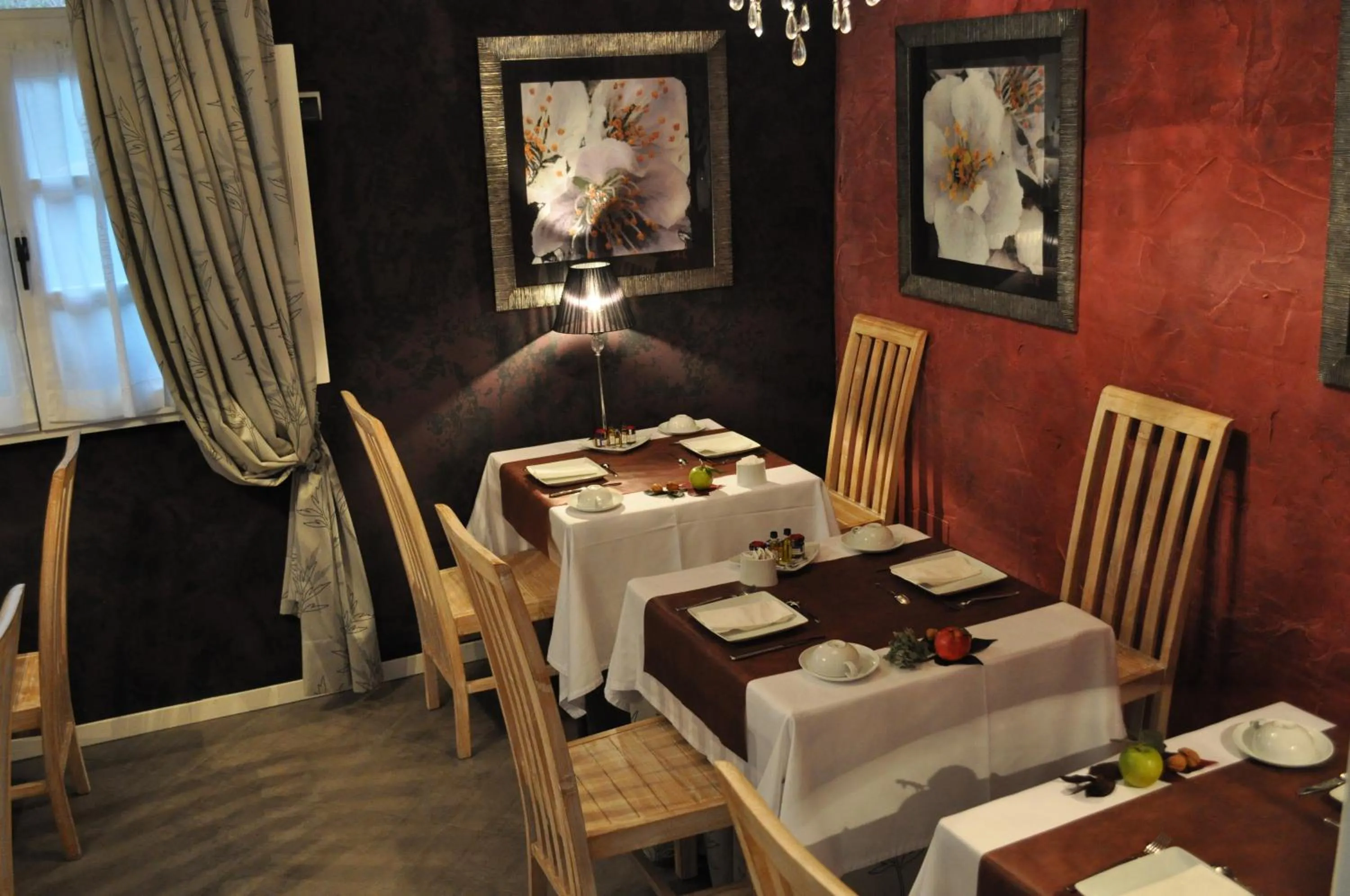 Restaurant/places to eat in El Bosque de La Anjana