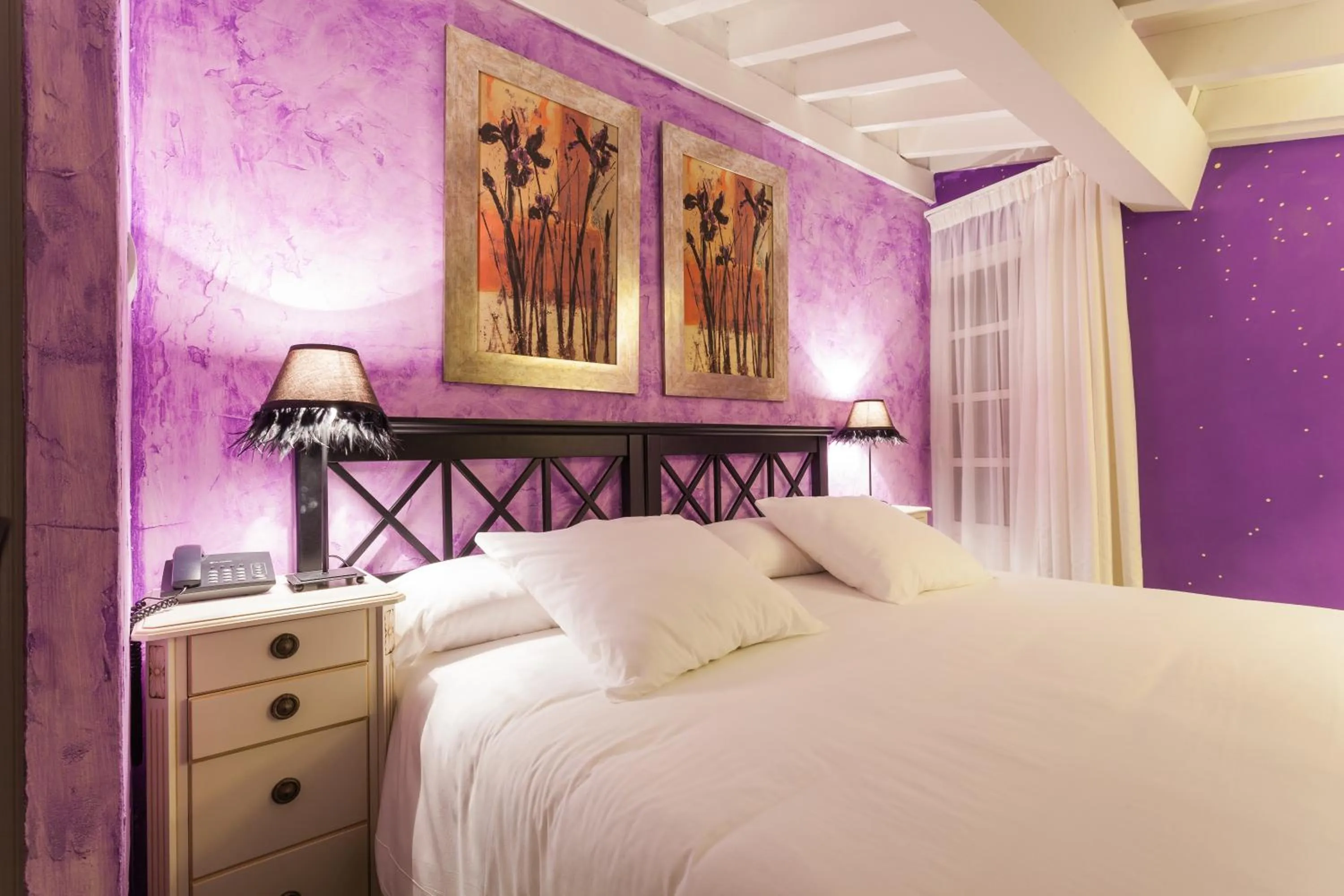 Decorative detail in El Bosque de La Anjana