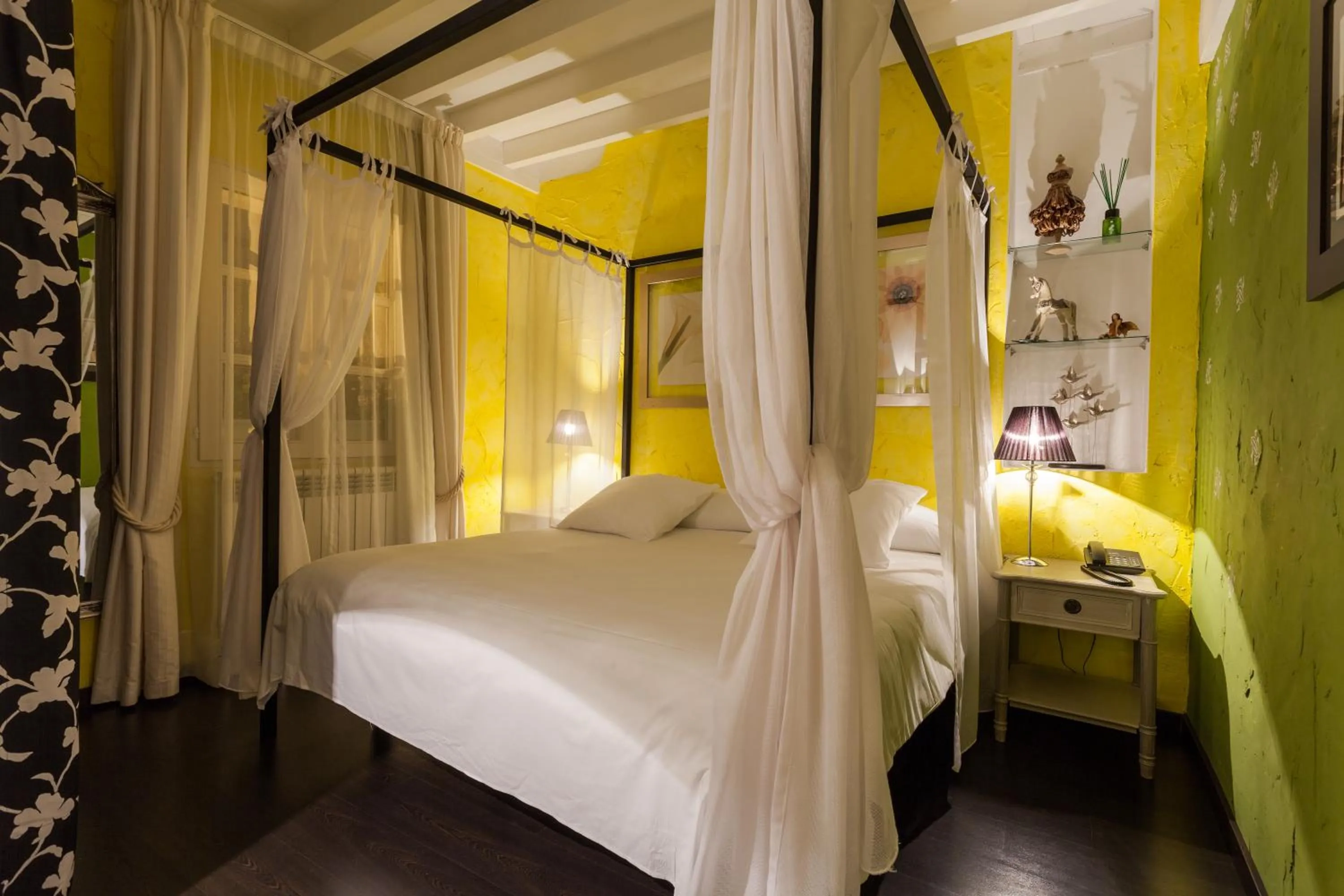 Decorative detail in El Bosque de La Anjana