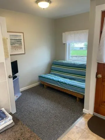 Bed in Elmwood Motor Court