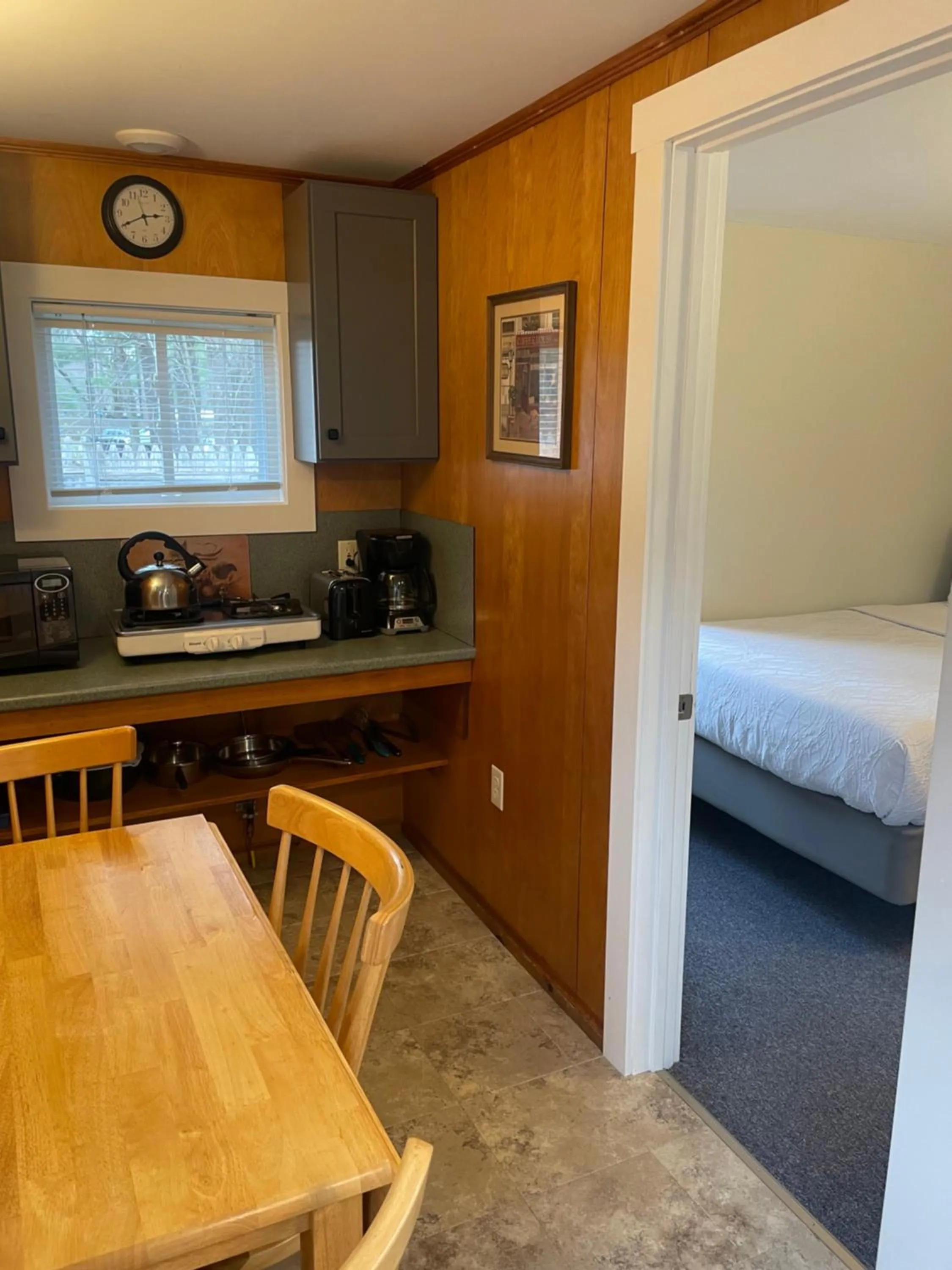 Bed in Elmwood Motor Court