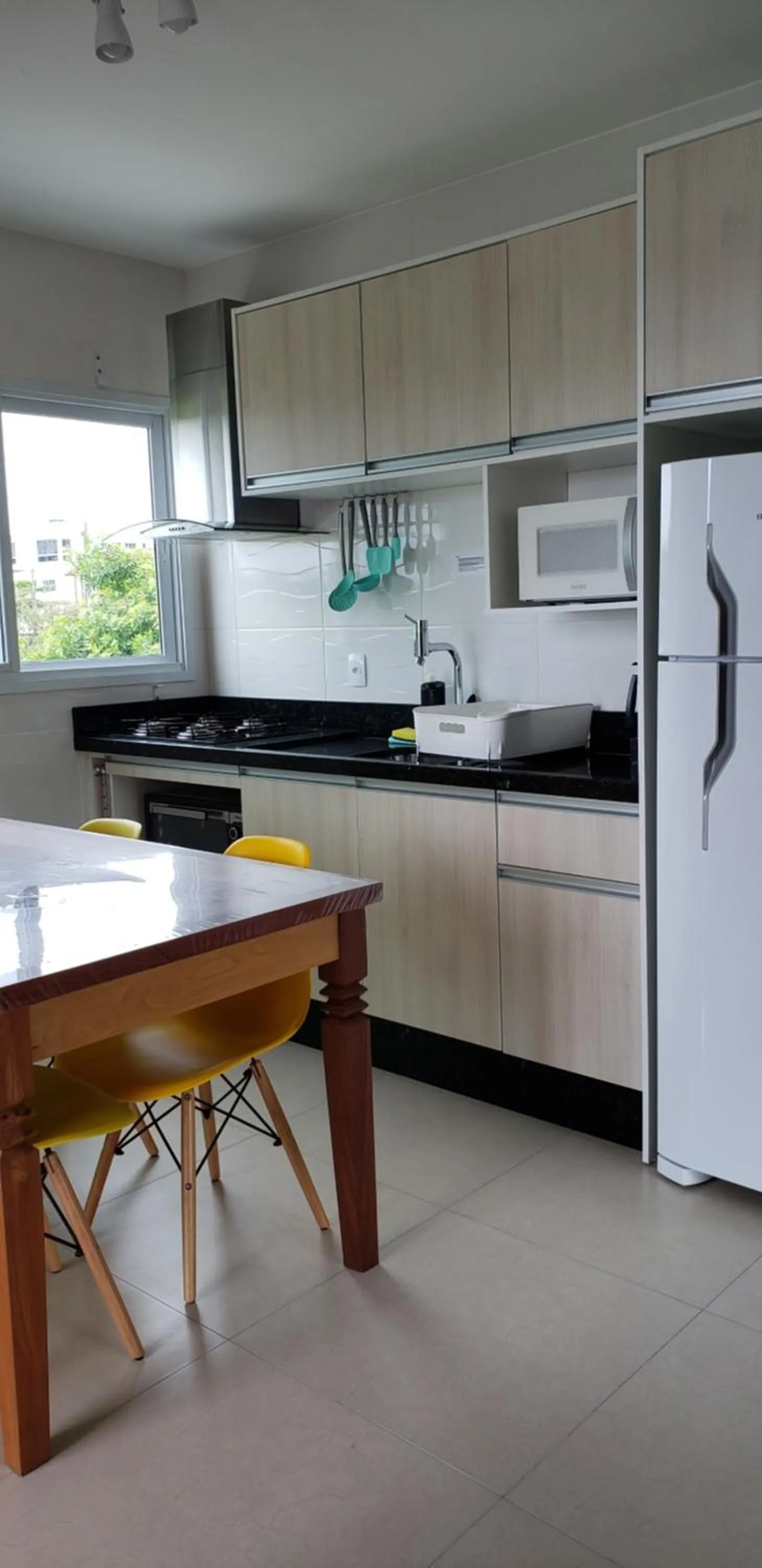 Kitchen or kitchenette in Beira Mar Village