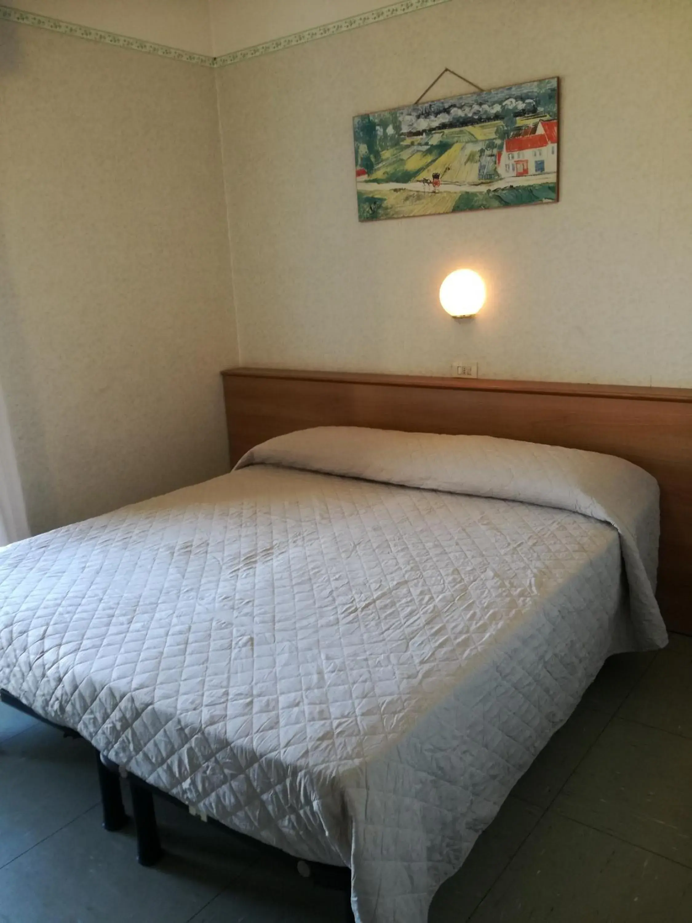 Economy Double Room in Aktiv Hotel Eden Economy Double Room in Aktiv Hotel Eden