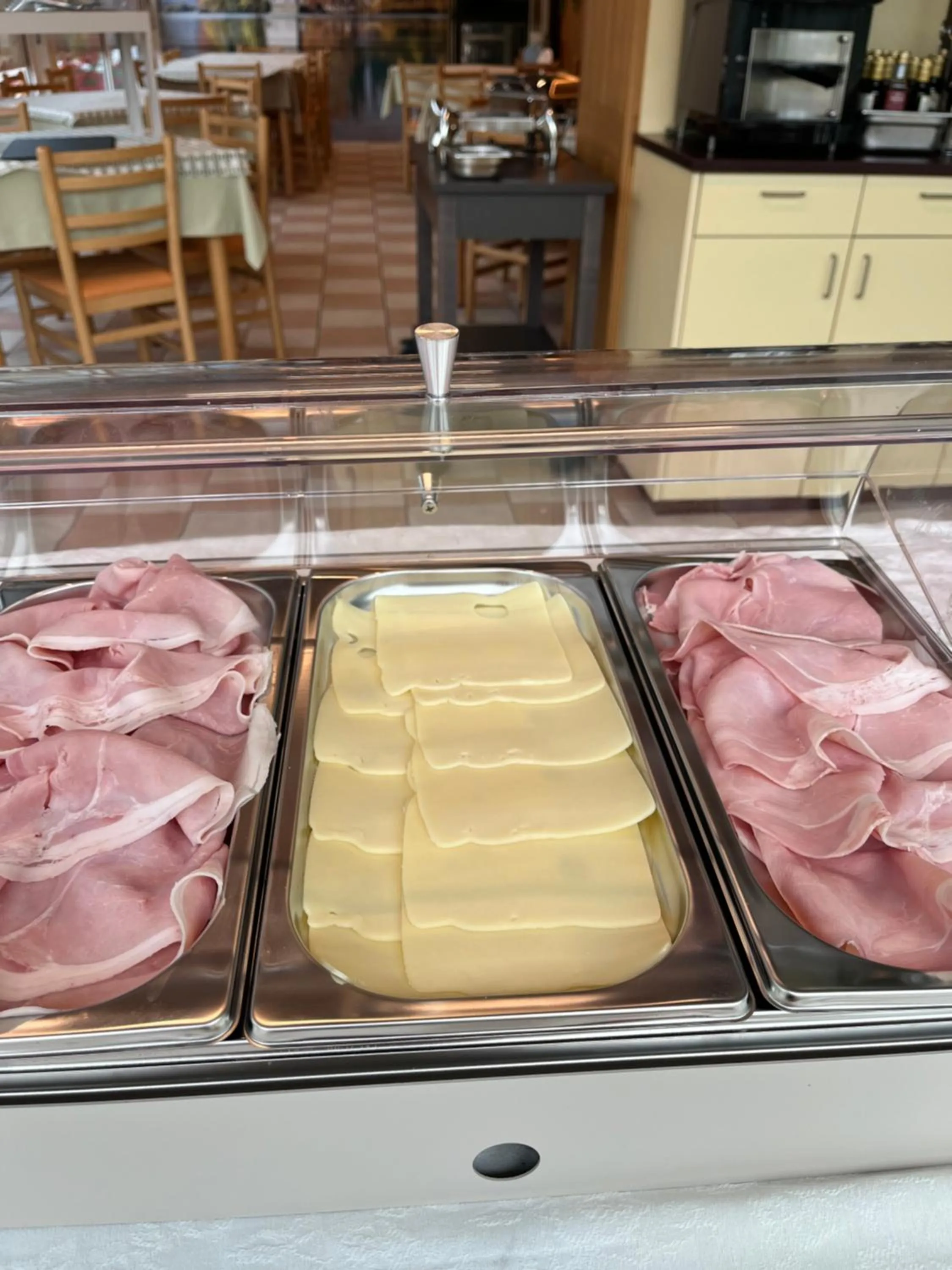 Breakfast in Hotel Vezzano