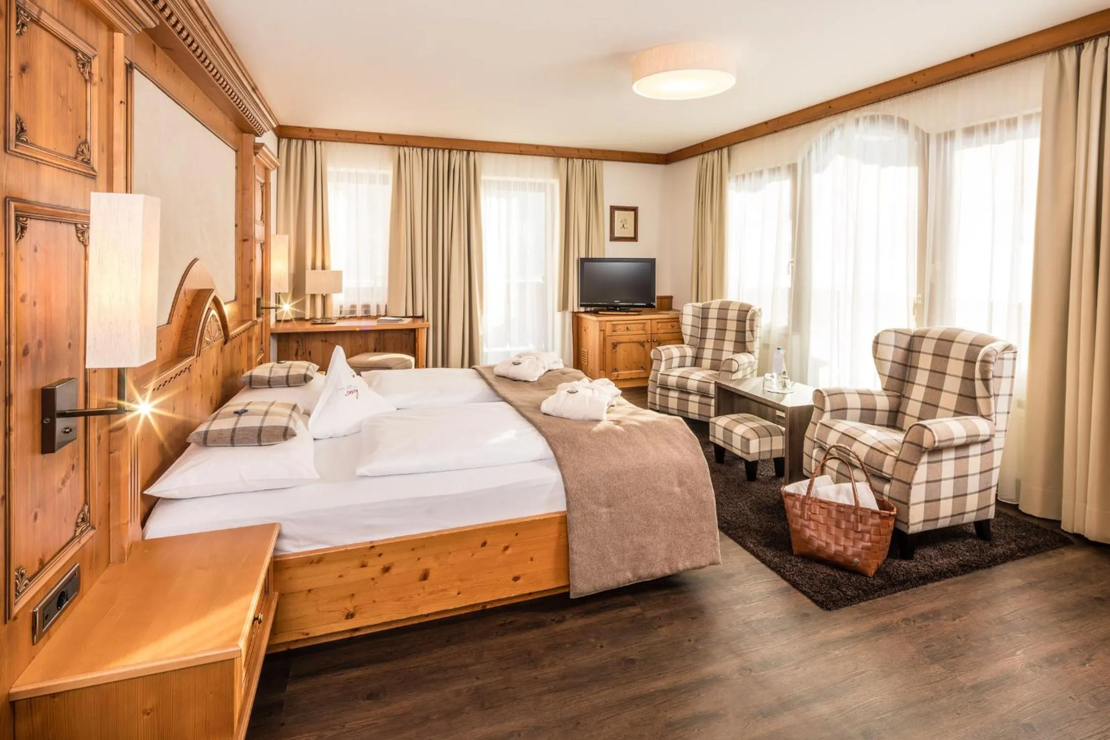 Bedroom, Bed in Savoy Dolomites Luxury & Spa Hotel