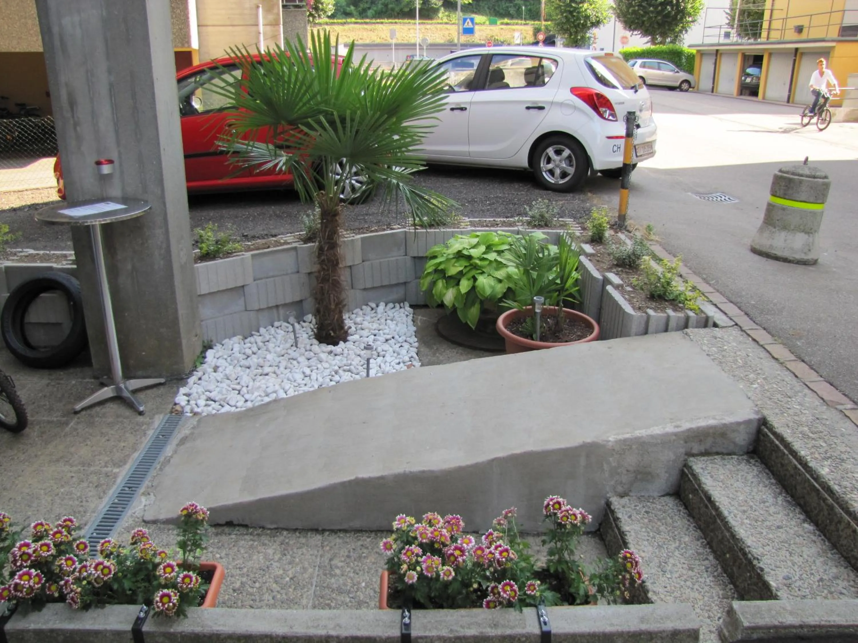 Facade/entrance in Residence Tell