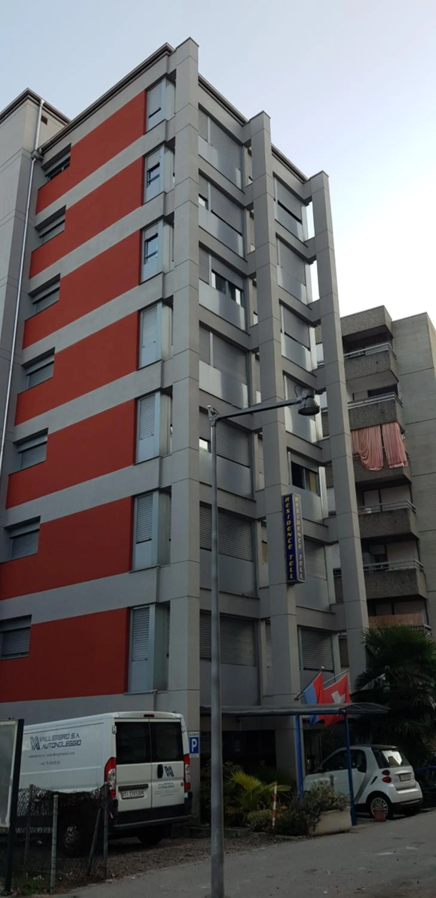 Property building in Residence Tell