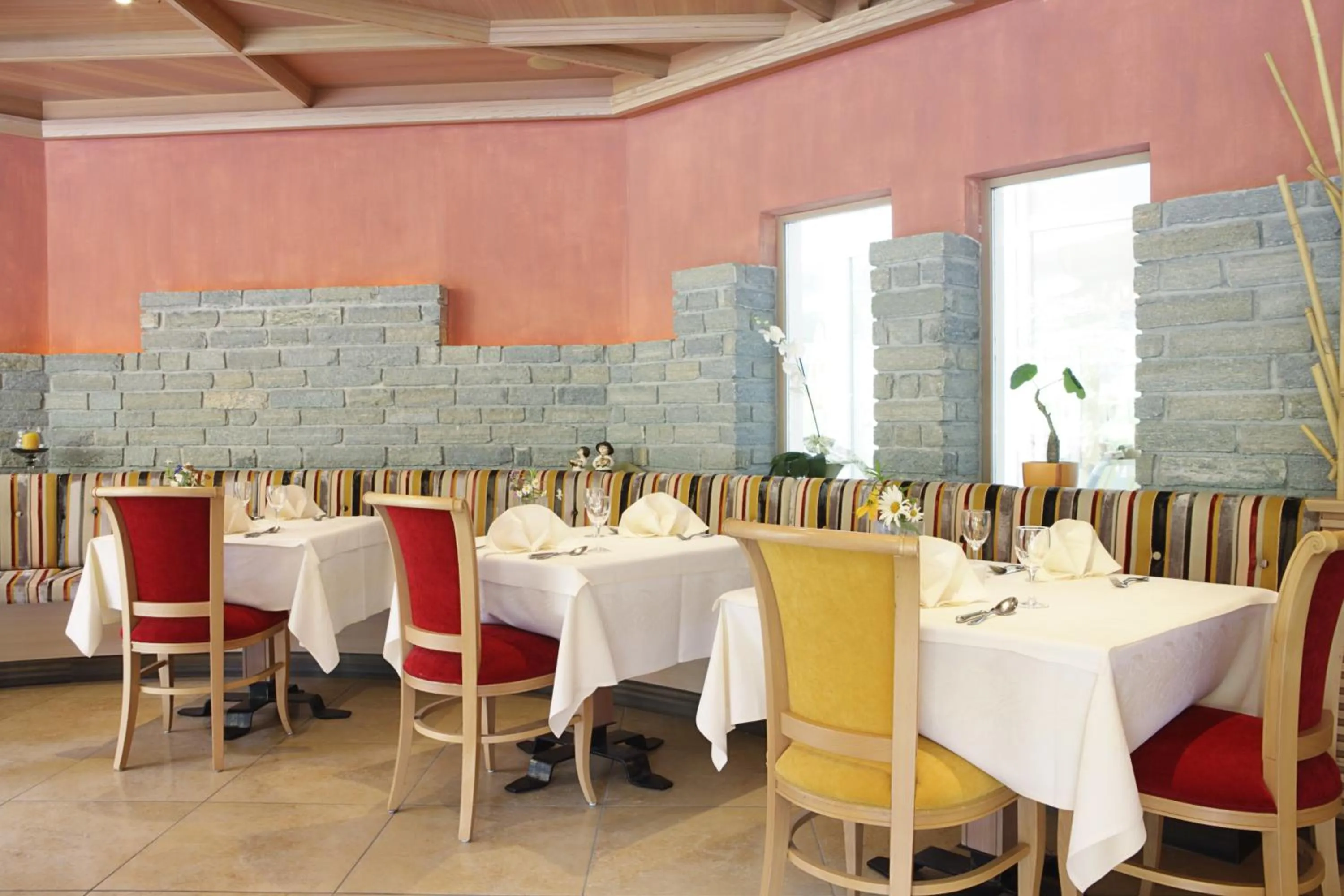 Restaurant/places to eat in Hotel Seeber