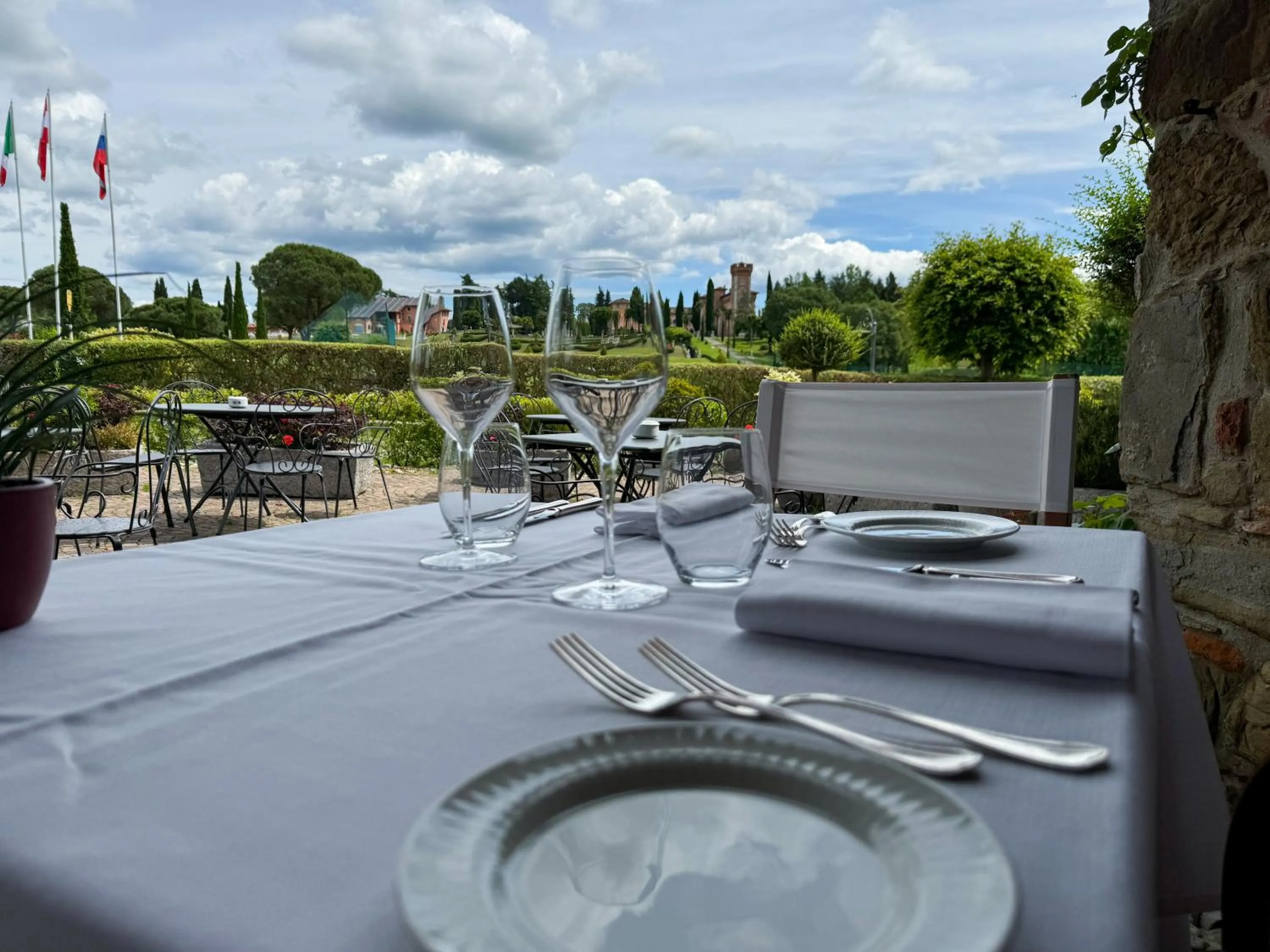 Restaurant/places to eat in La Tavernetta Al Castello