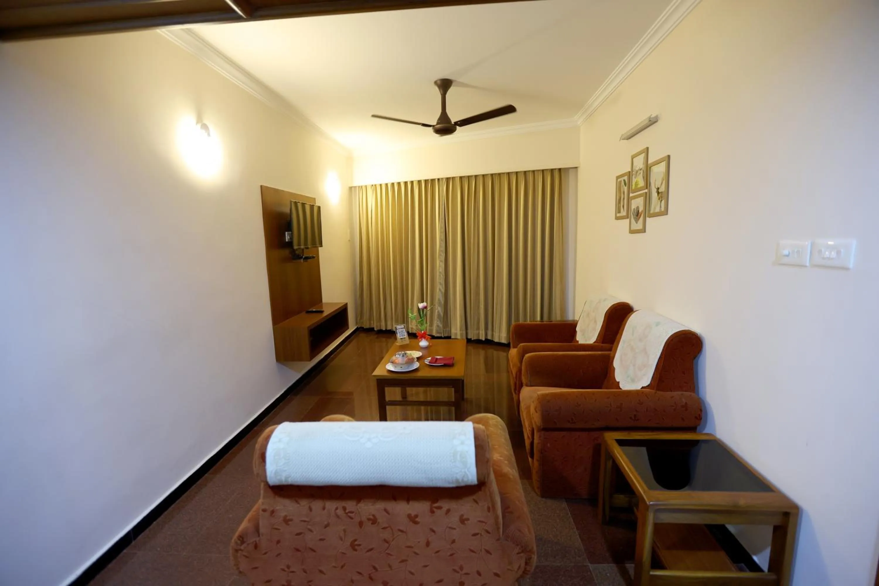 Bed in Breeze Residency