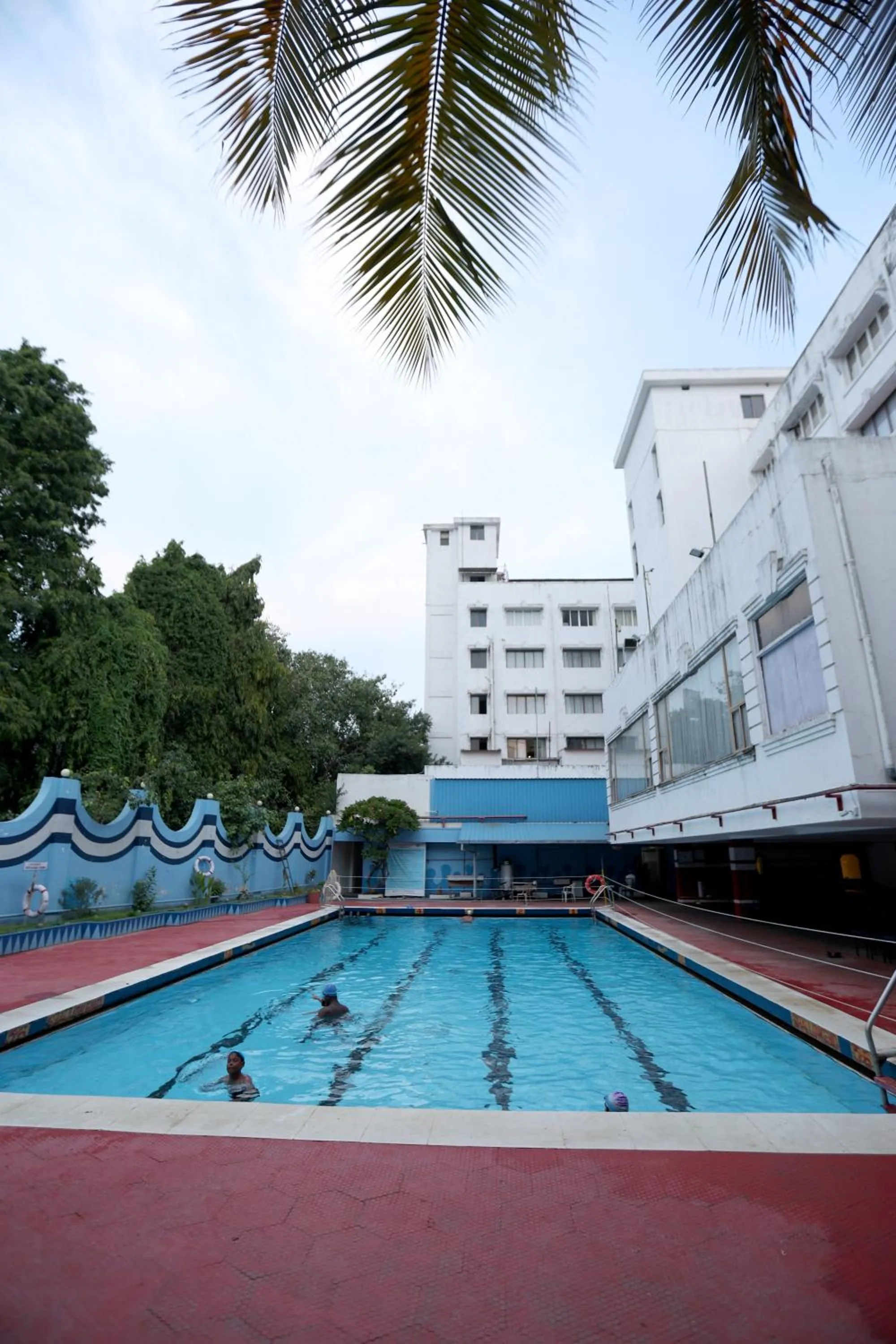 Swimming pool in Breeze Residency