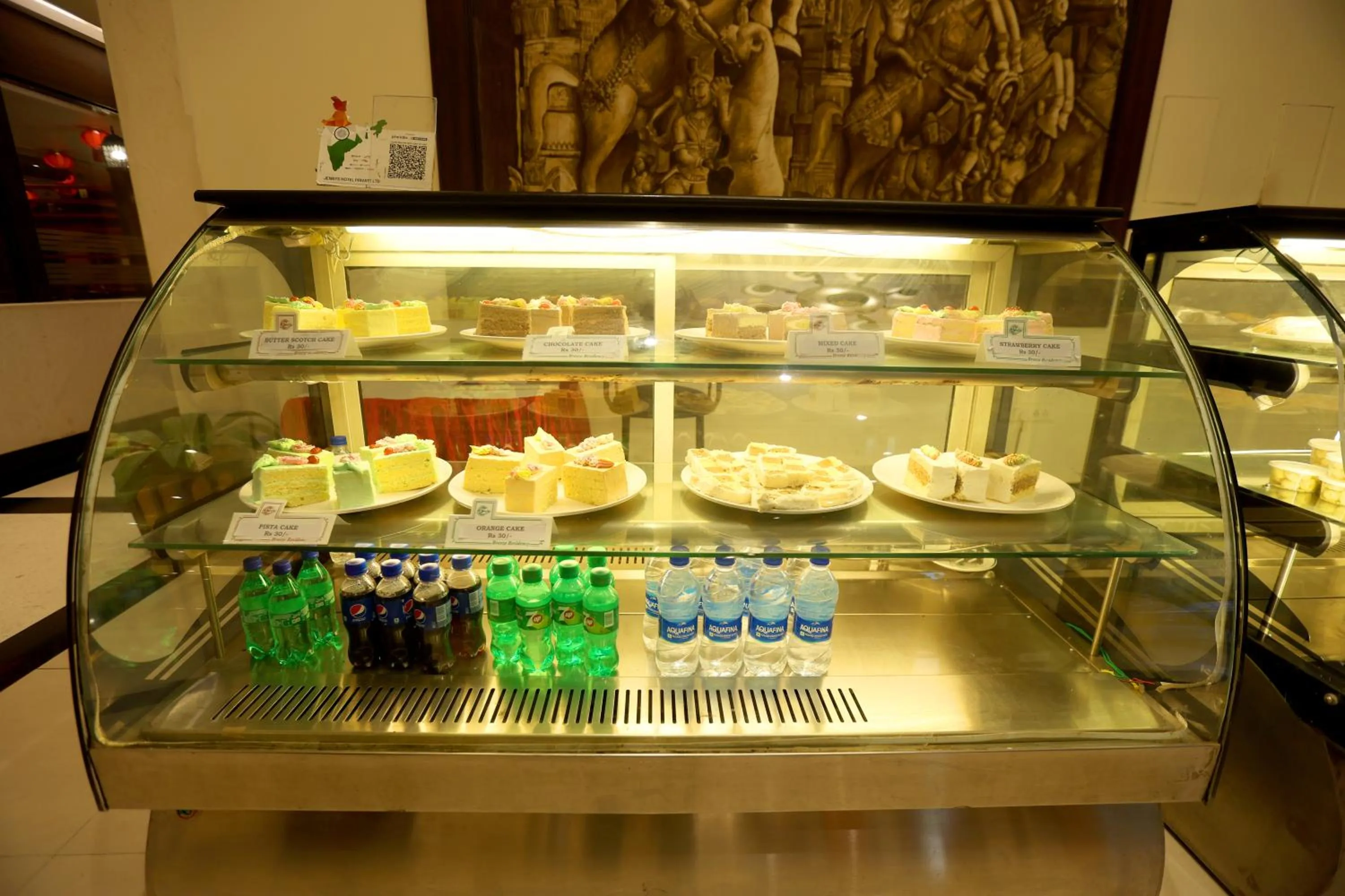 Food and drinks in Breeze Residency