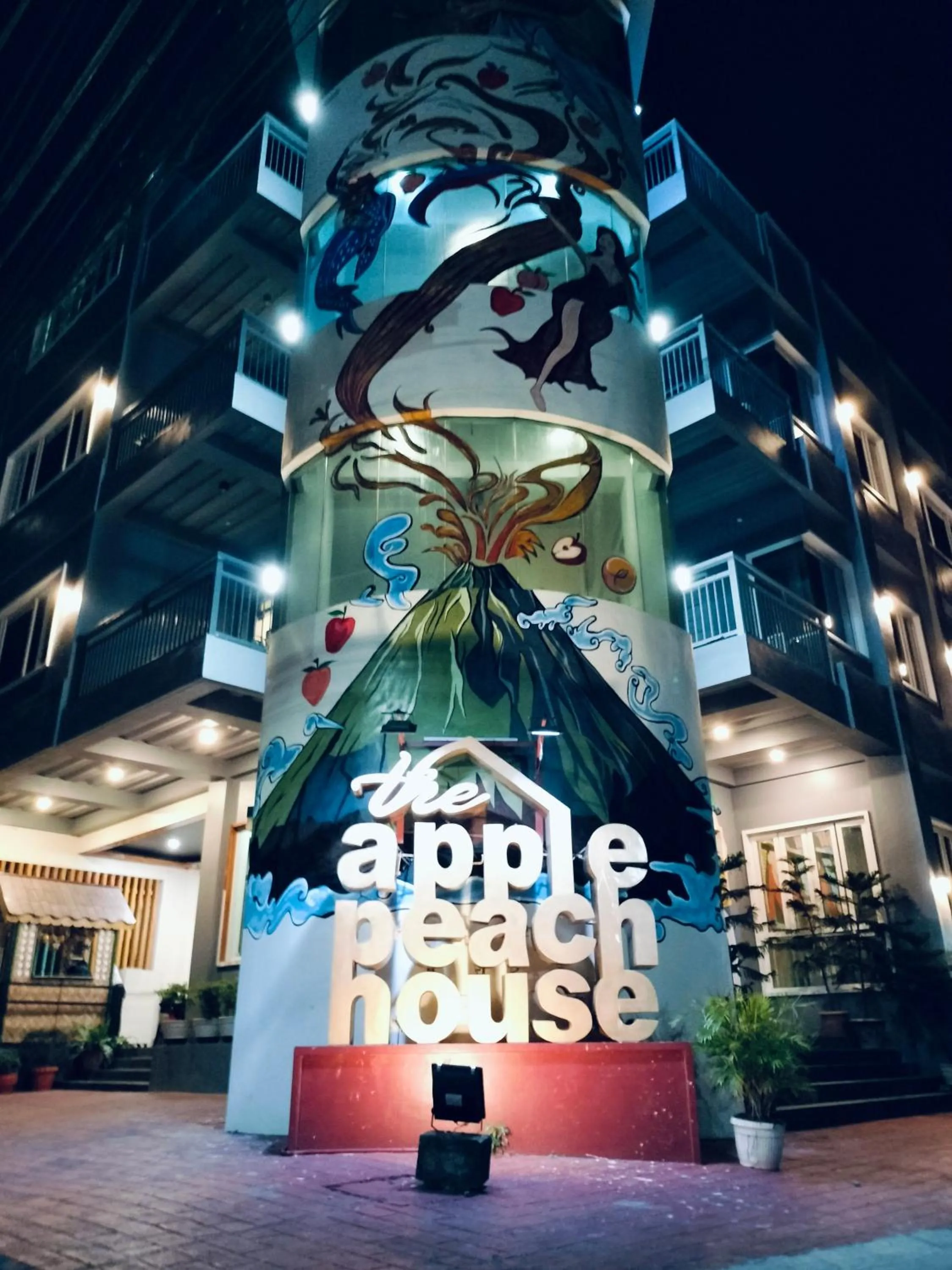 The ApplePeach House