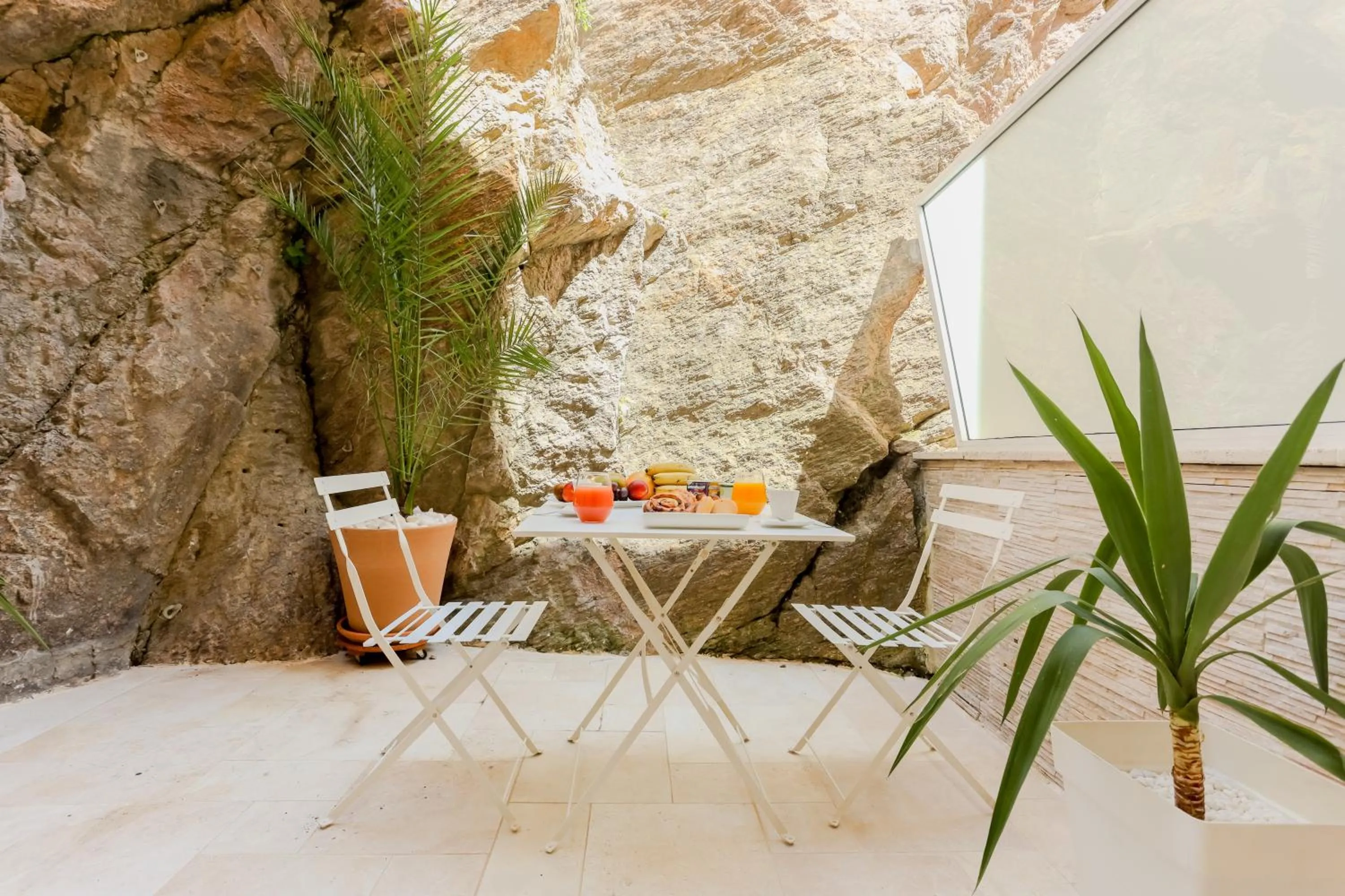 Patio in Traverse Des Artistes