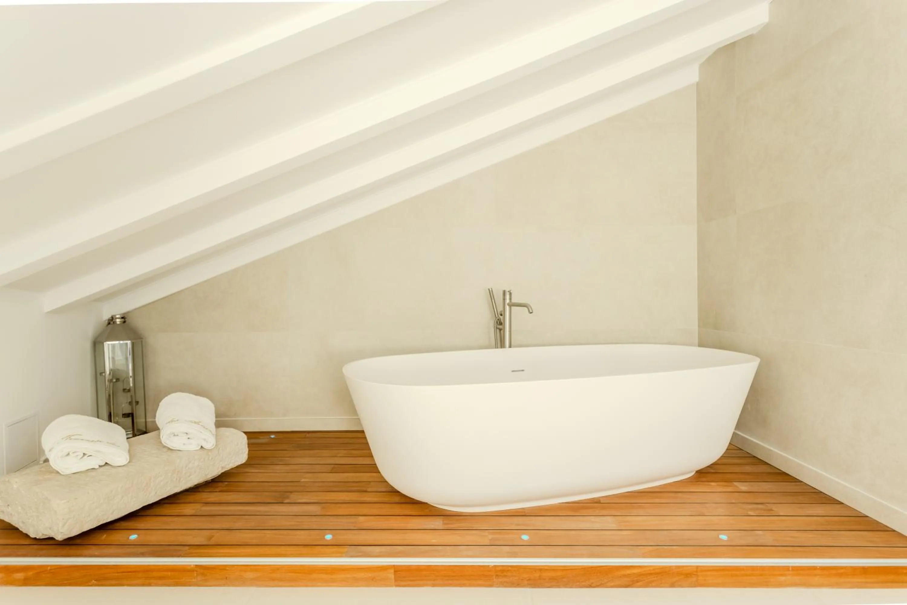 Bathroom in Traverse Des Artistes