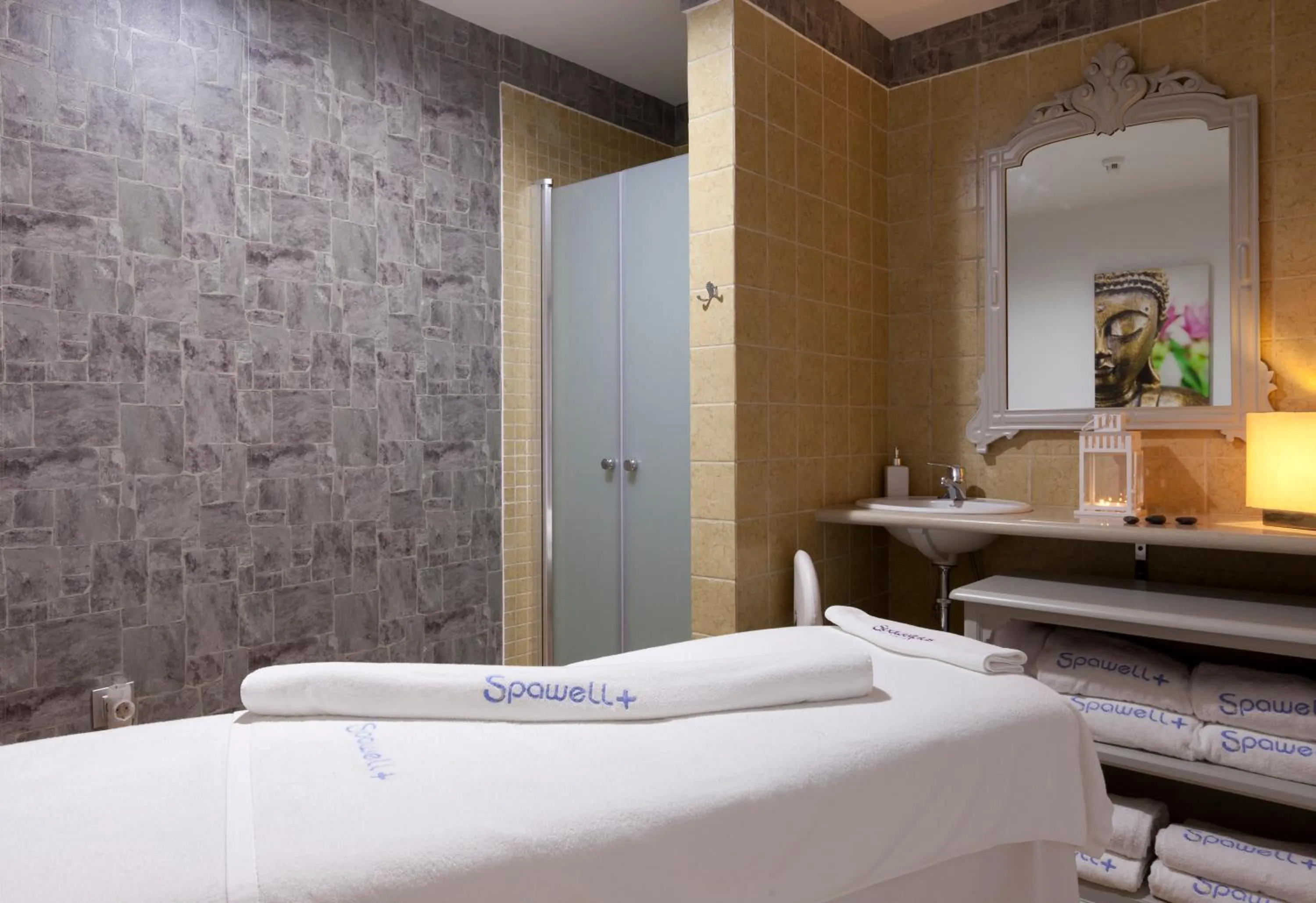 Massage, Bed in Laguna Nivaria Hotel & Spa