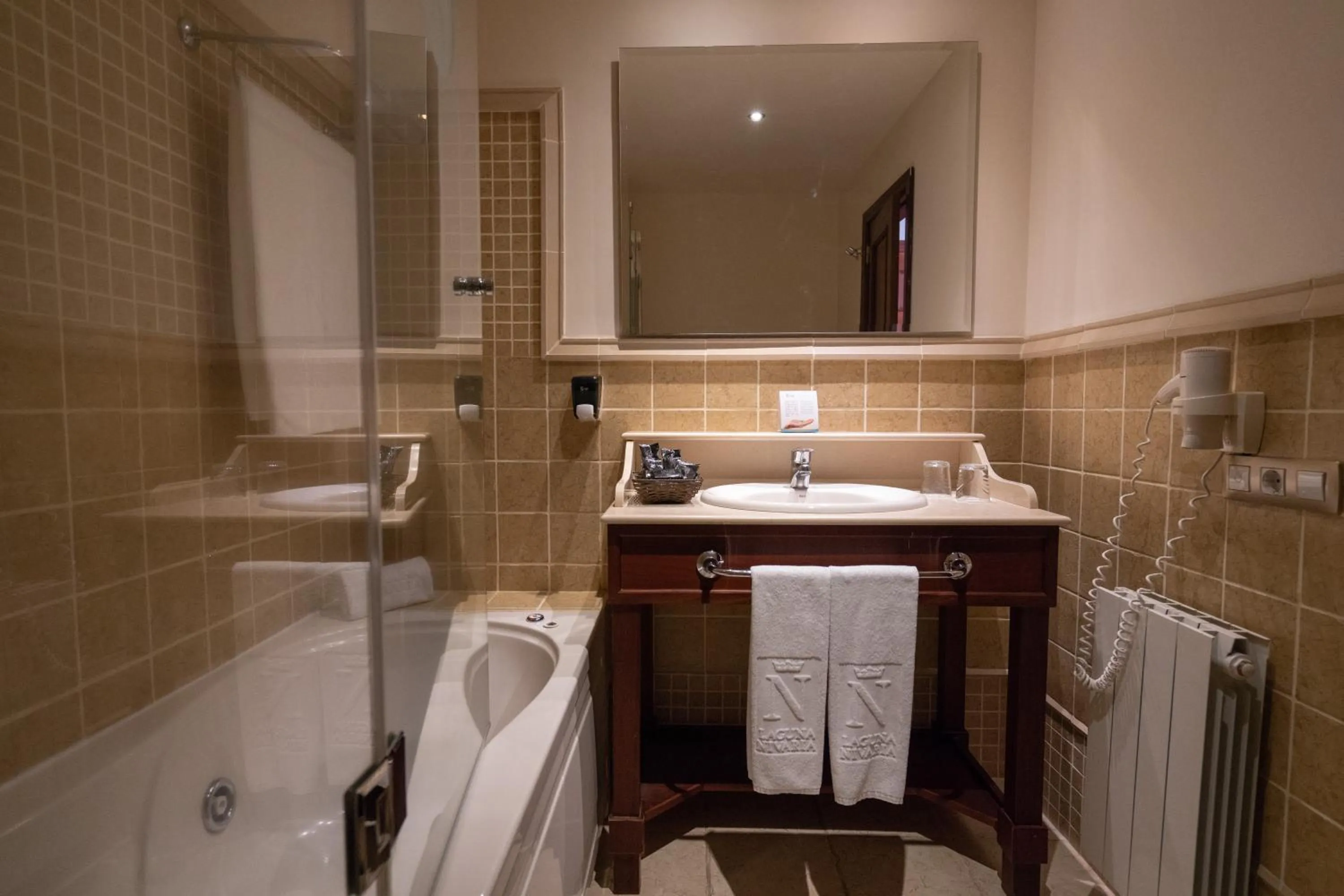 Bathroom in Laguna Nivaria Hotel & Spa