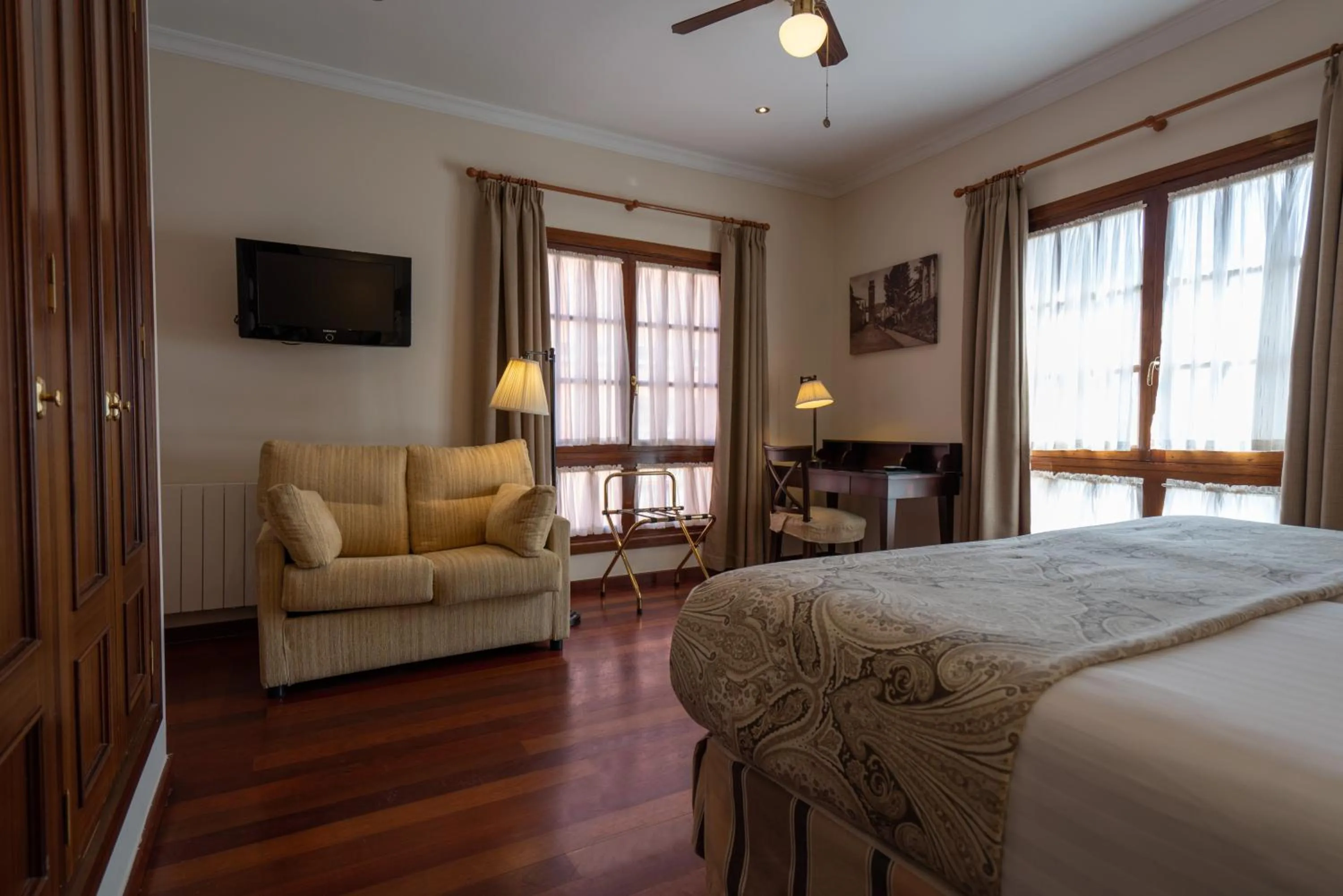 Photo of the whole room, Bed in Laguna Nivaria Hotel & Spa