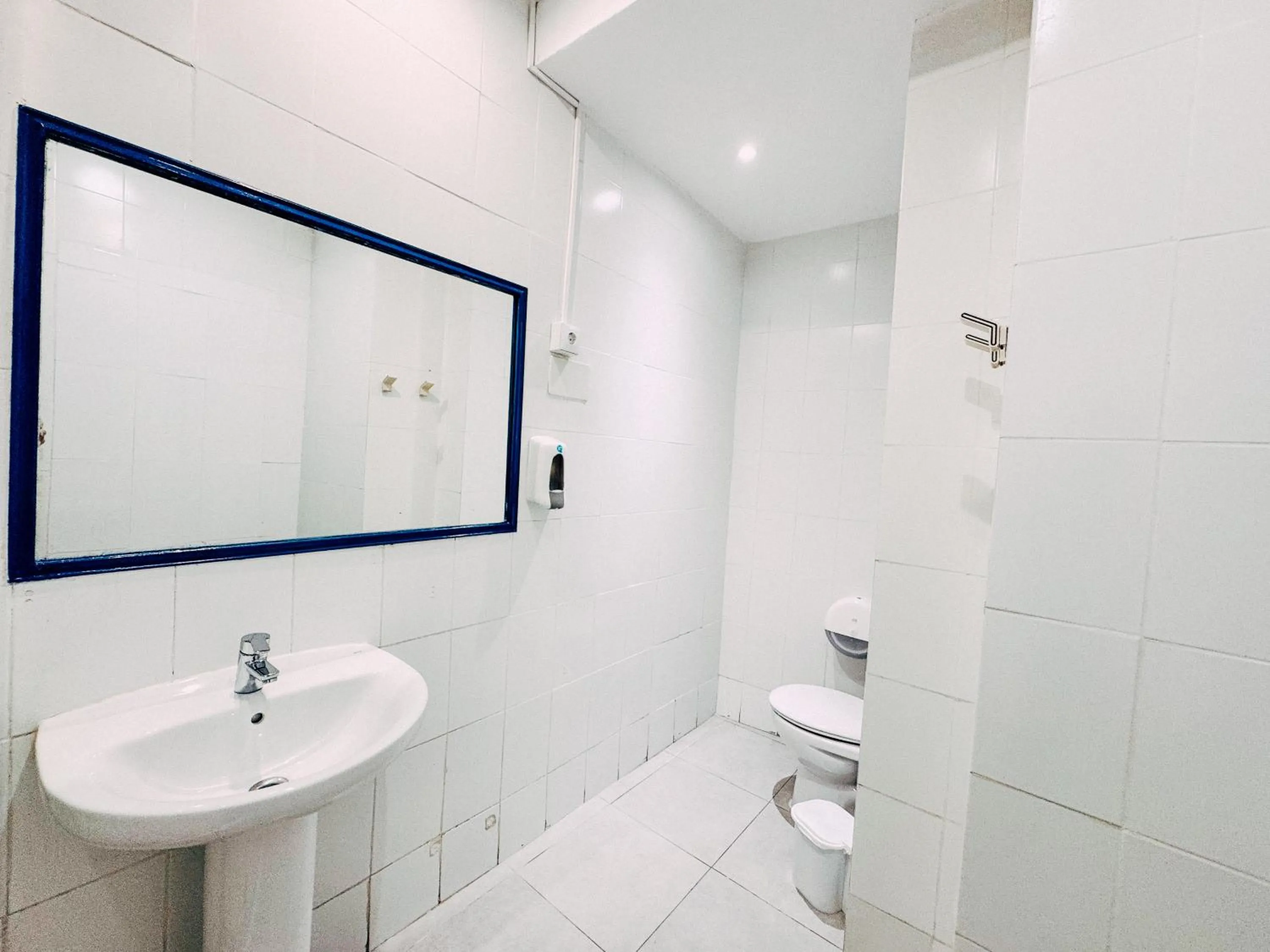 Bathroom in MadVibes Hostel Gran Vía