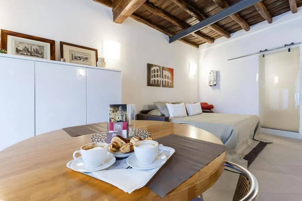 Dining area in Maison Romana Loft