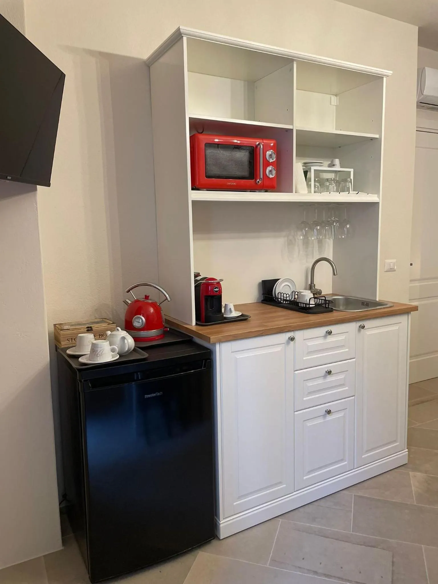 Castello D'Alcontres Guest House 3 stelle