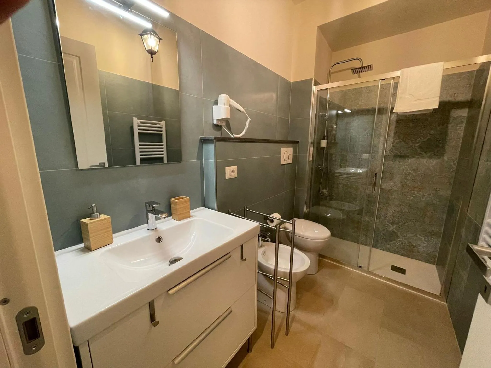 Castello D'Alcontres Guest House 3 stelle