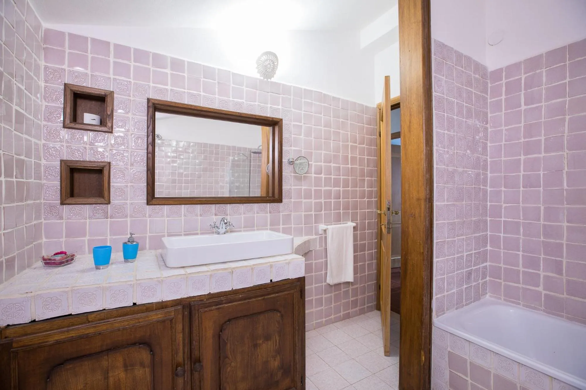 Bathroom in Palmasera Charming Suites