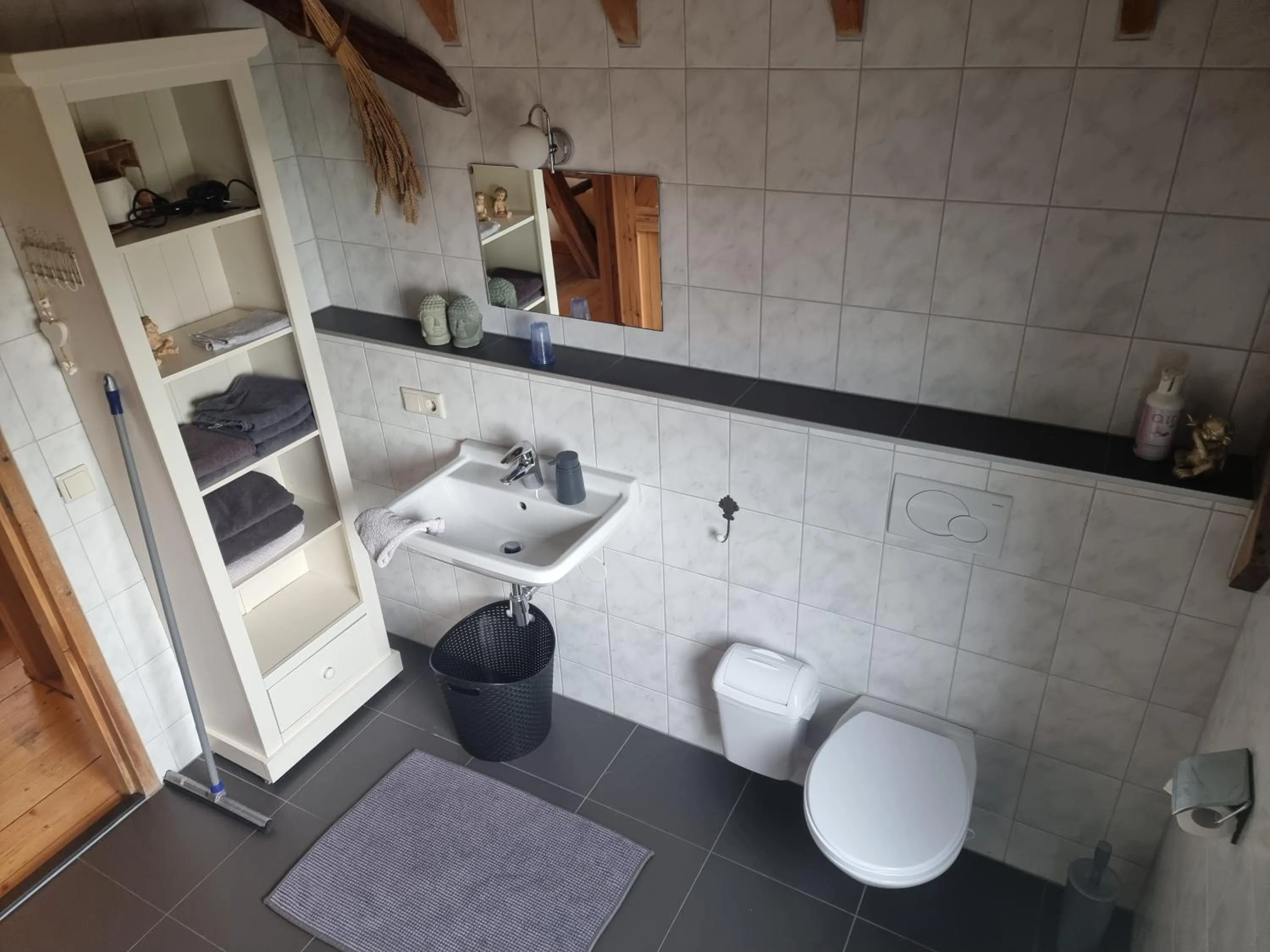 Bathroom in Erfgoed & Logies Den Heijkant