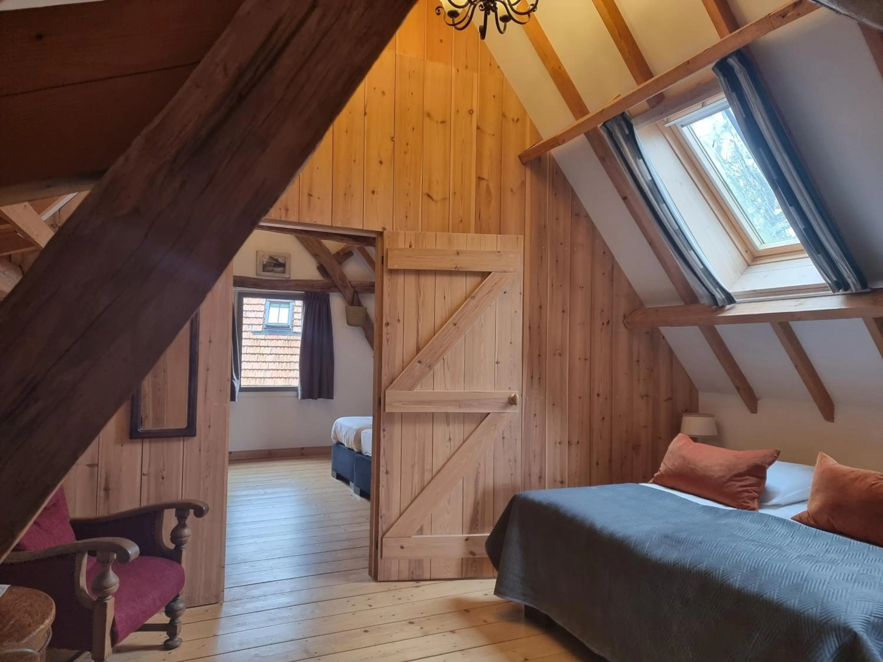 Bed in Erfgoed & Logies Den Heijkant