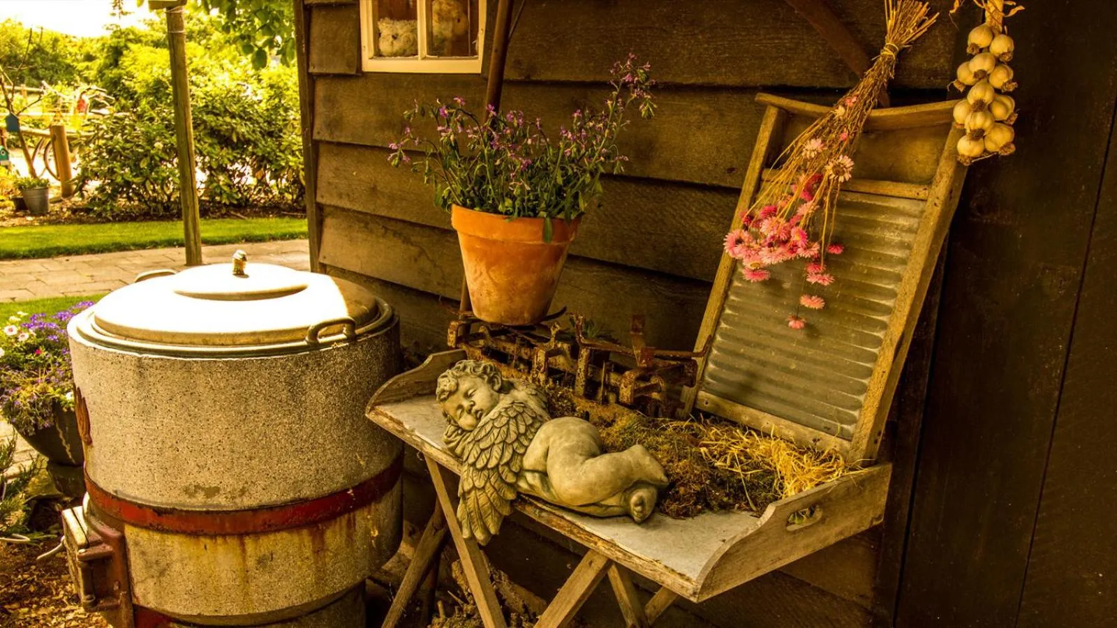 Patio in Erfgoed & Logies Den Heijkant