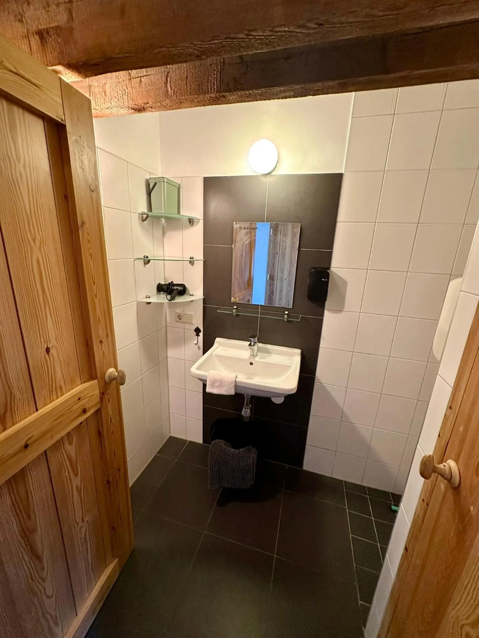 Shower in Erfgoed & Logies Den Heijkant