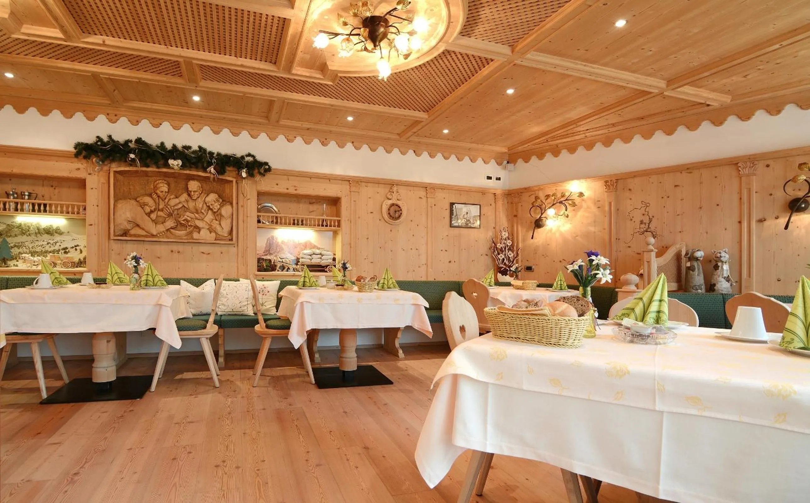 Restaurant/places to eat in B&B Appartments Cudlea