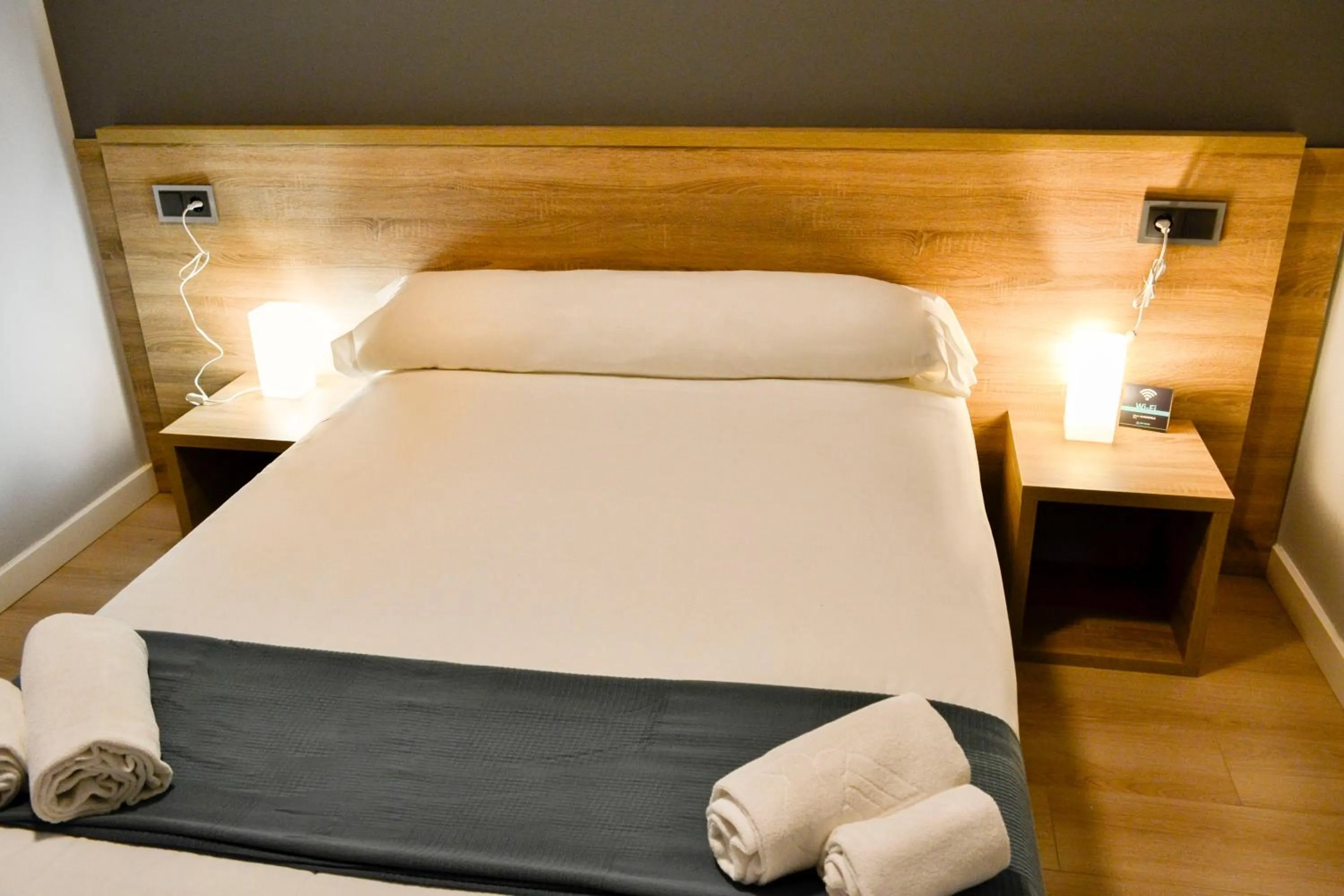 Bed in Alda Centro León