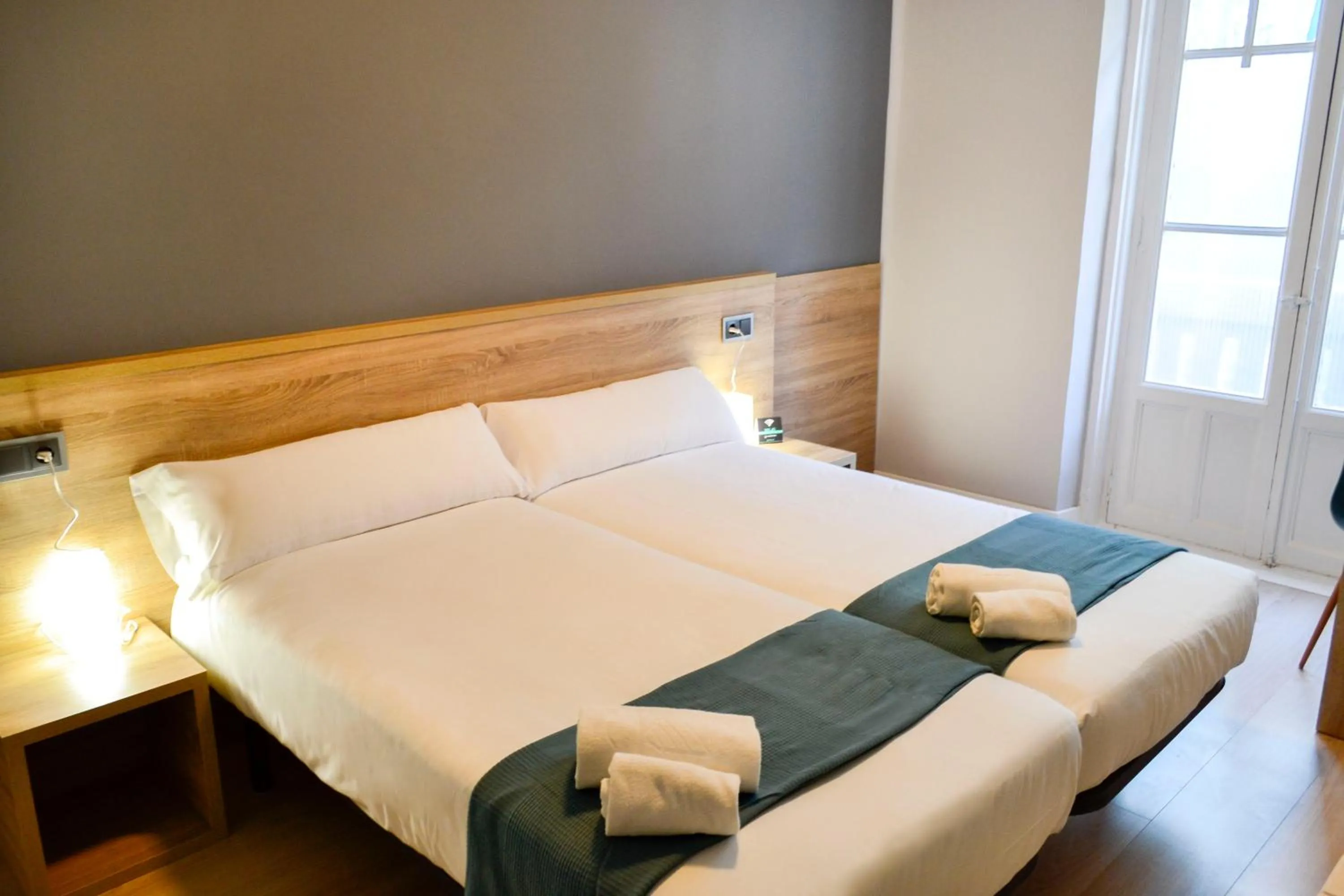 Bed in Alda Centro León